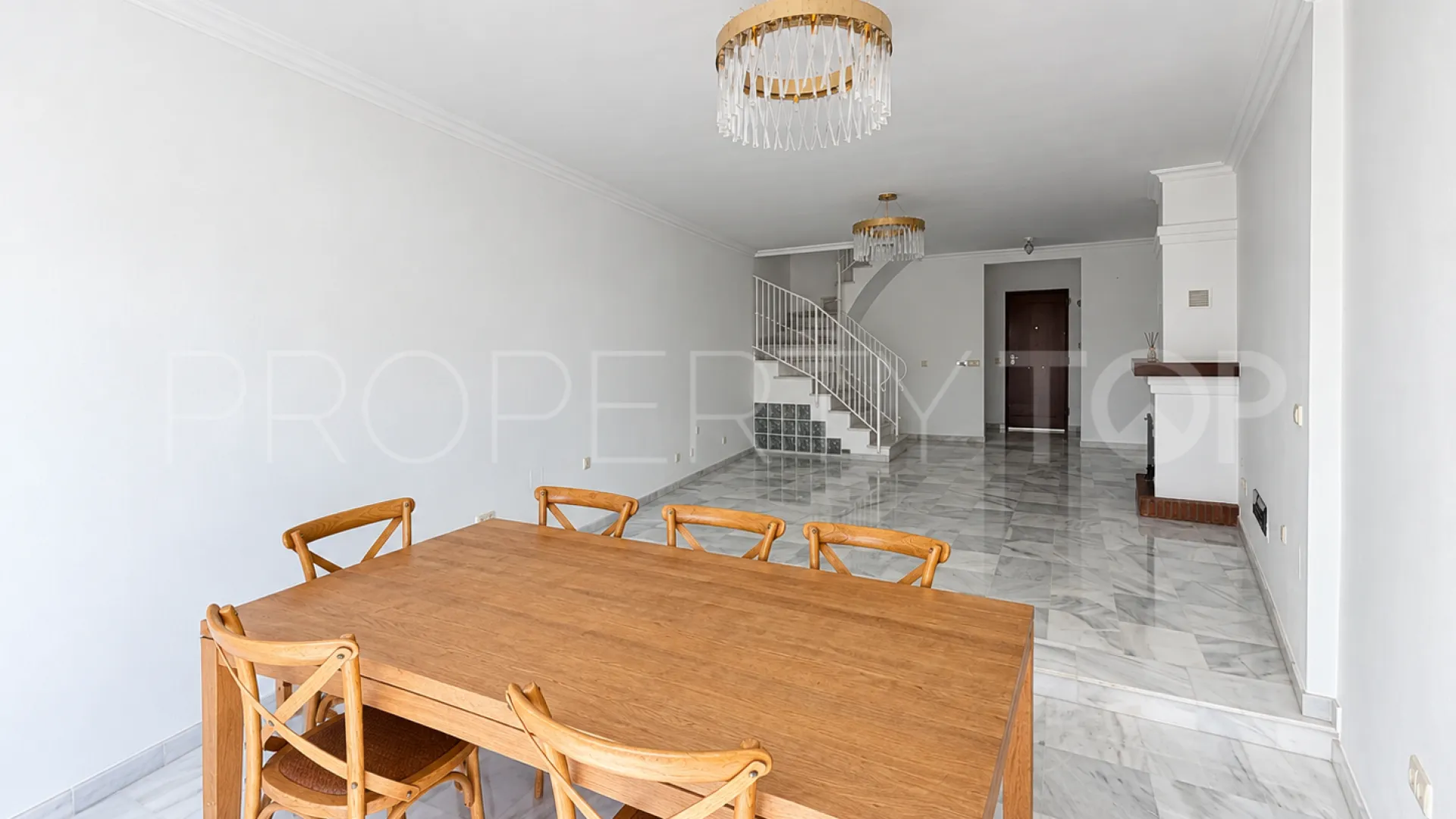 For sale Montepiedra town house