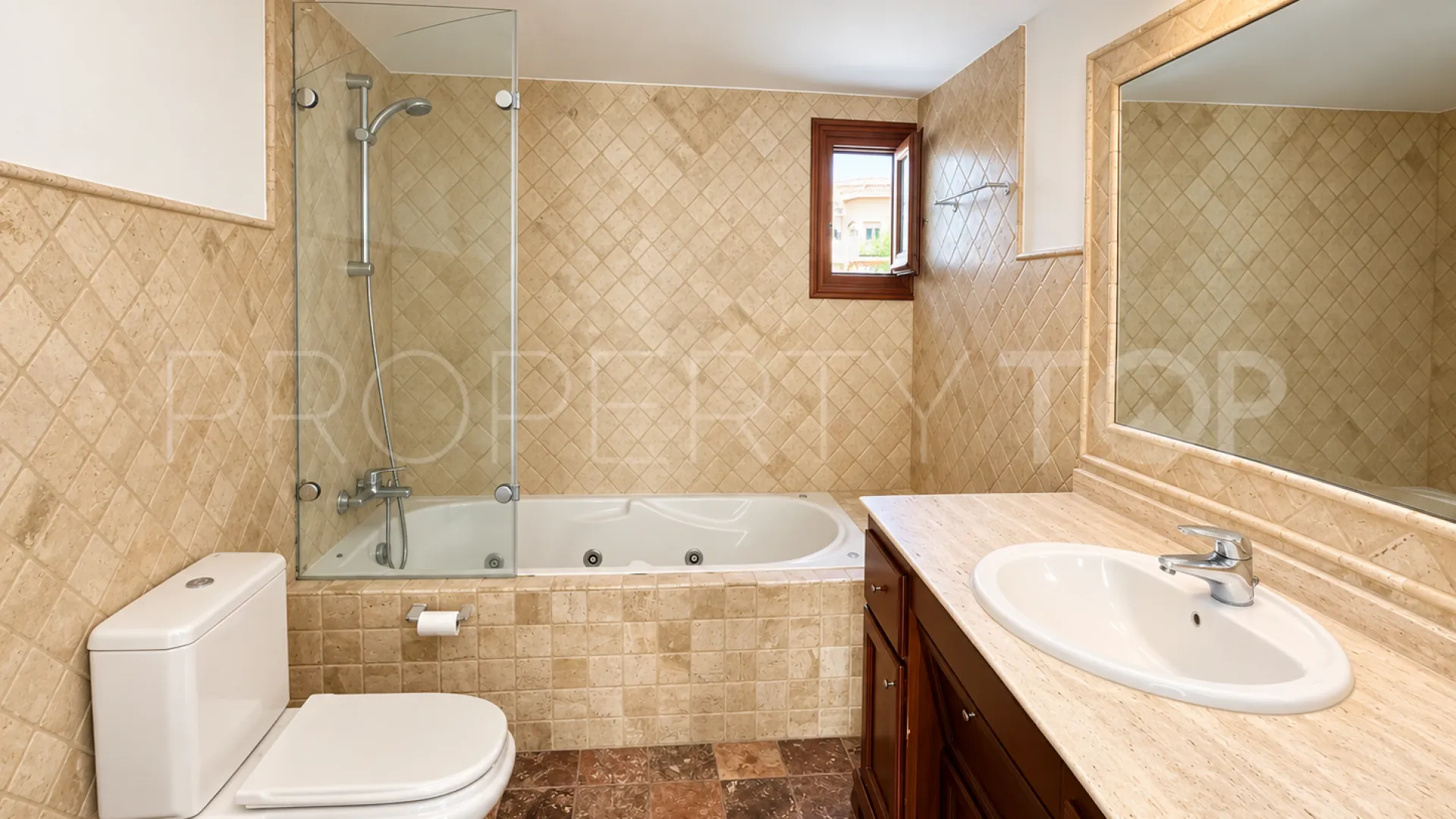 For sale Montepiedra town house