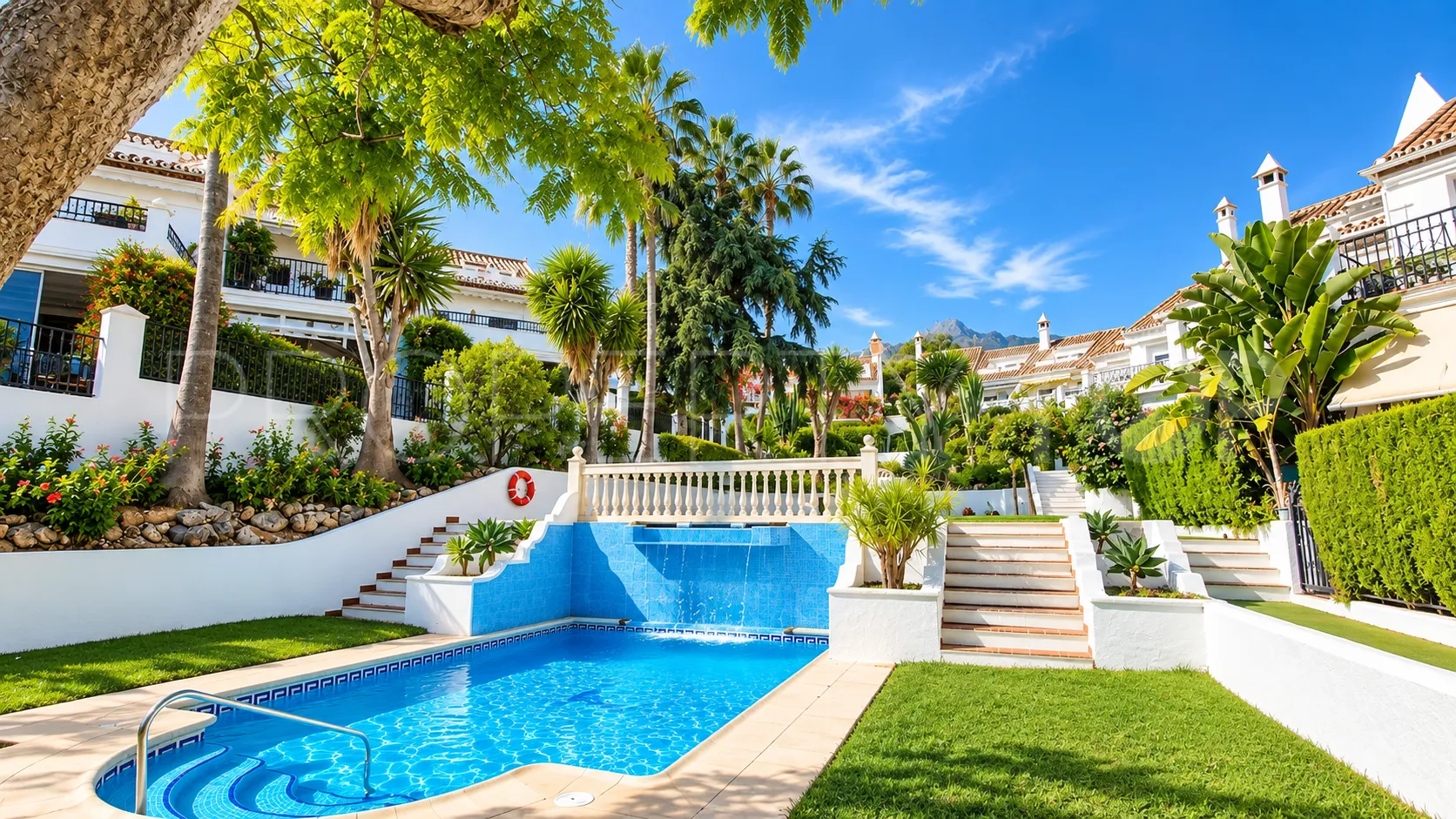 For sale Montepiedra town house
