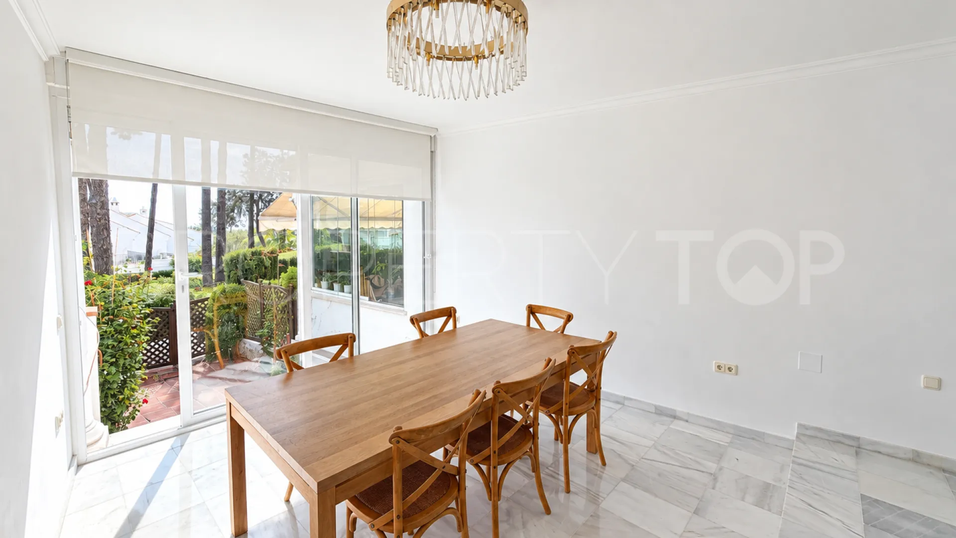 For sale Montepiedra town house