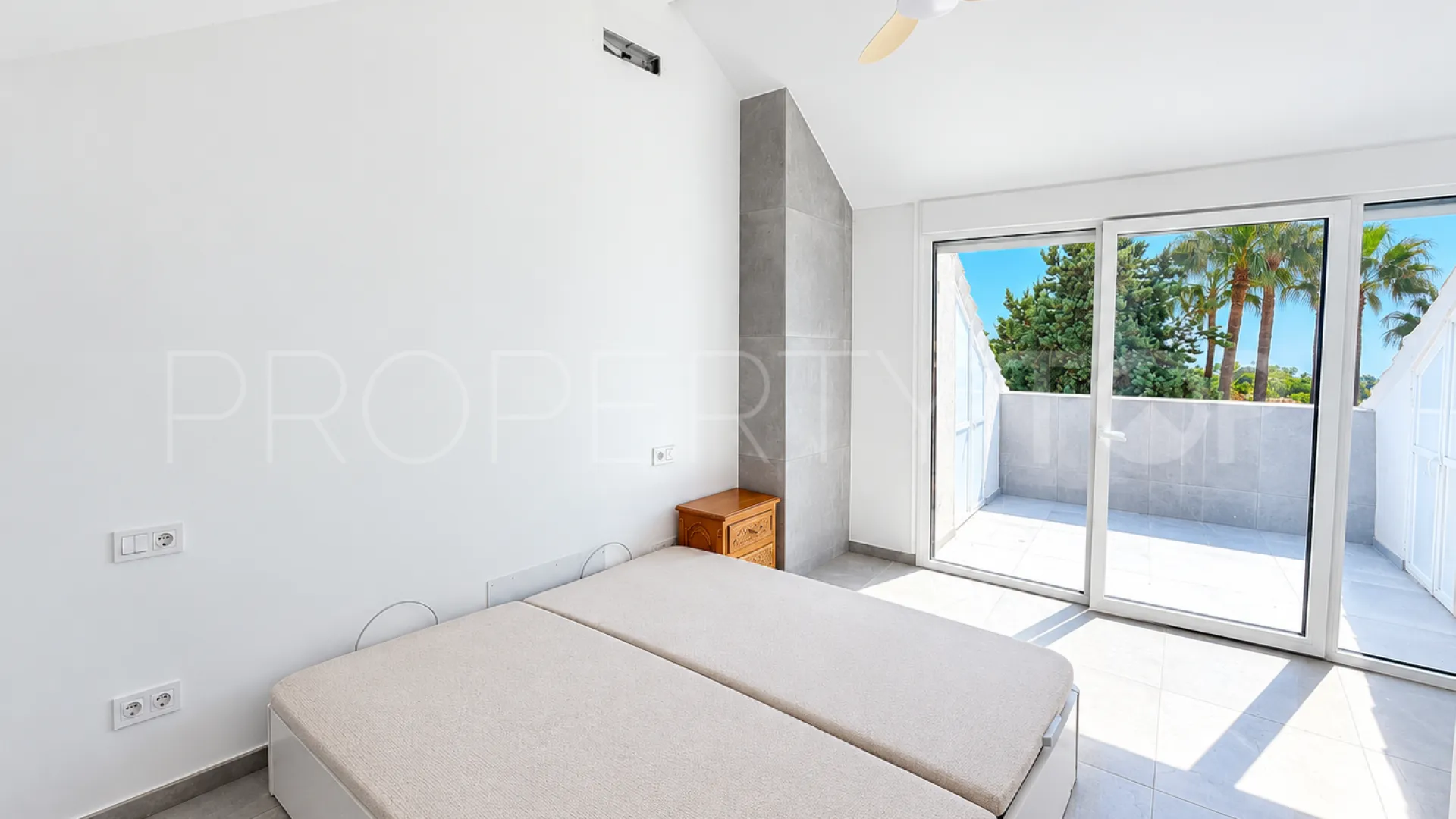 For sale Montepiedra town house