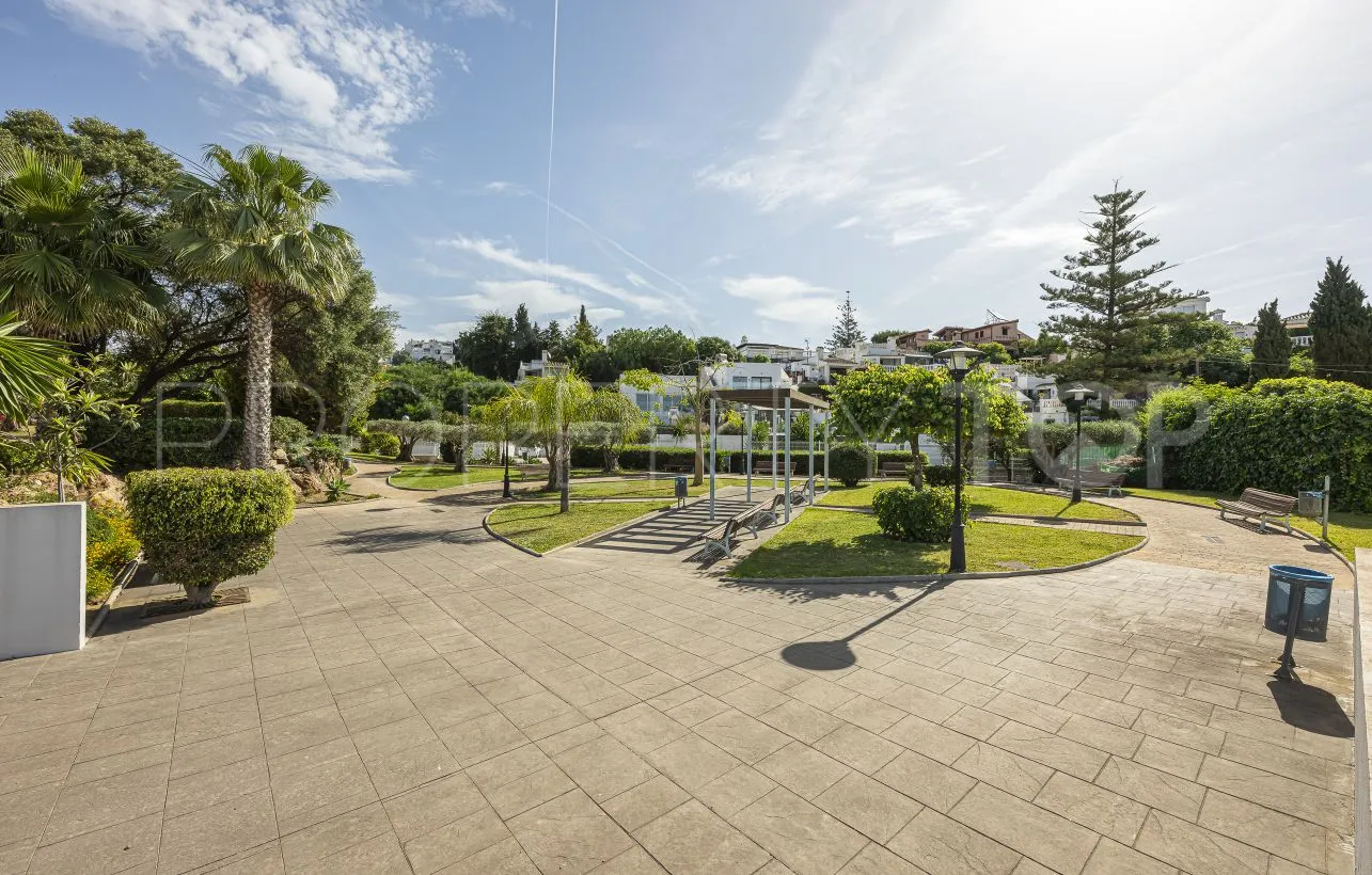 Calahonda 4 bedrooms town house for sale