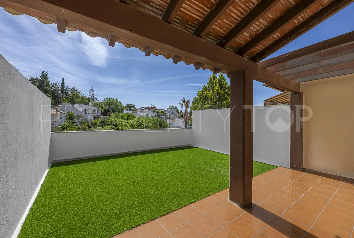 Calahonda 4 bedrooms town house for sale