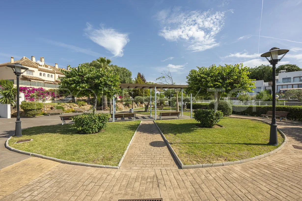 Calahonda 4 bedrooms town house for sale