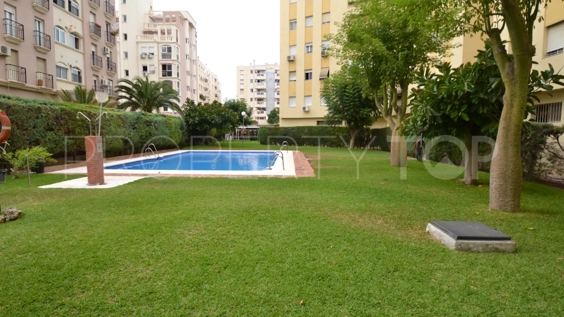 Torremolinos Centro 4 bedrooms flat for sale
