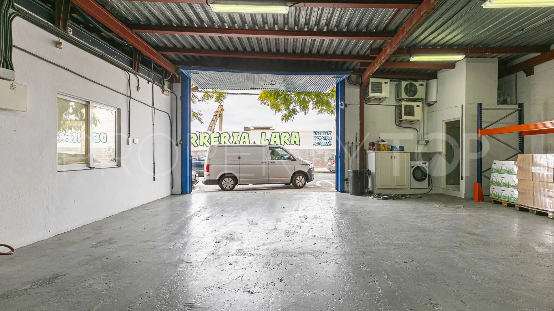 Nave en venta en Plaza de toros-La Ermita con 8 dormitorios