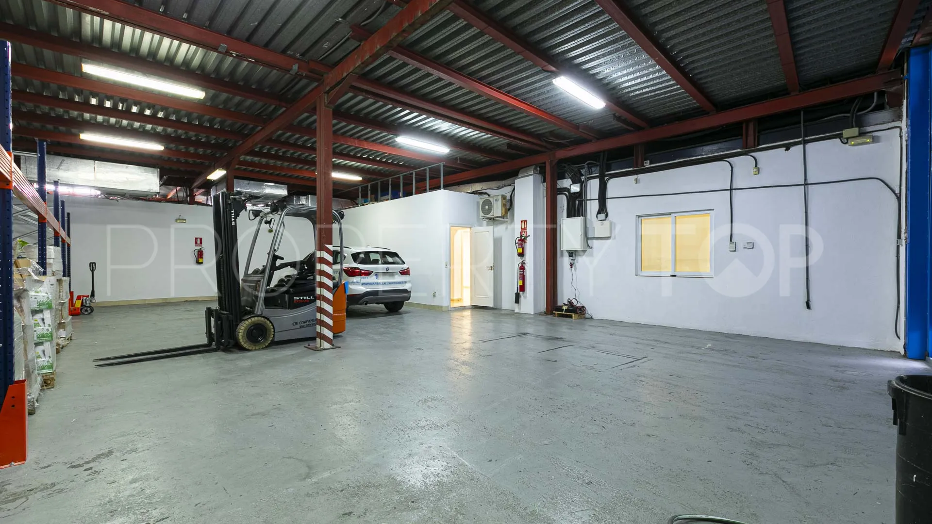 Nave en venta en Plaza de toros-La Ermita con 8 dormitorios