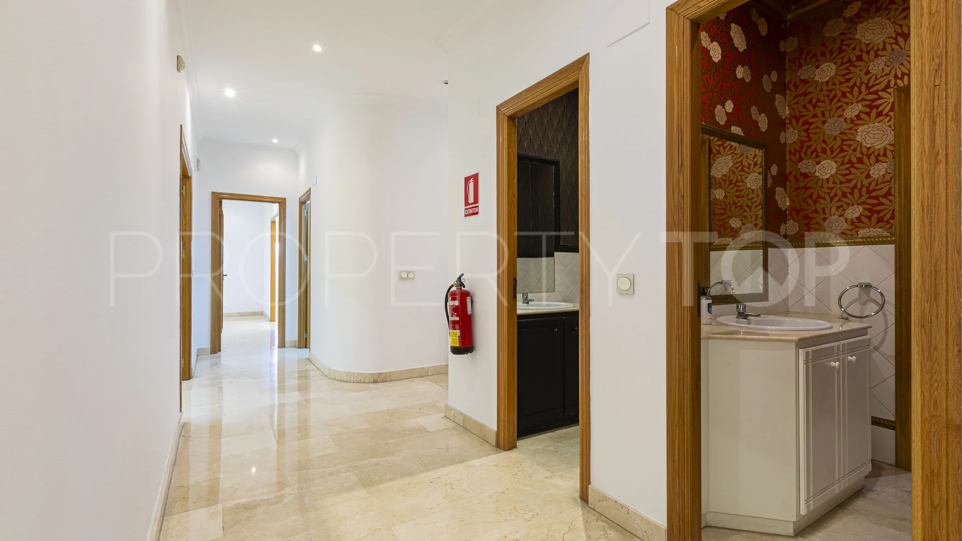 Nave en venta en Plaza de toros-La Ermita con 8 dormitorios