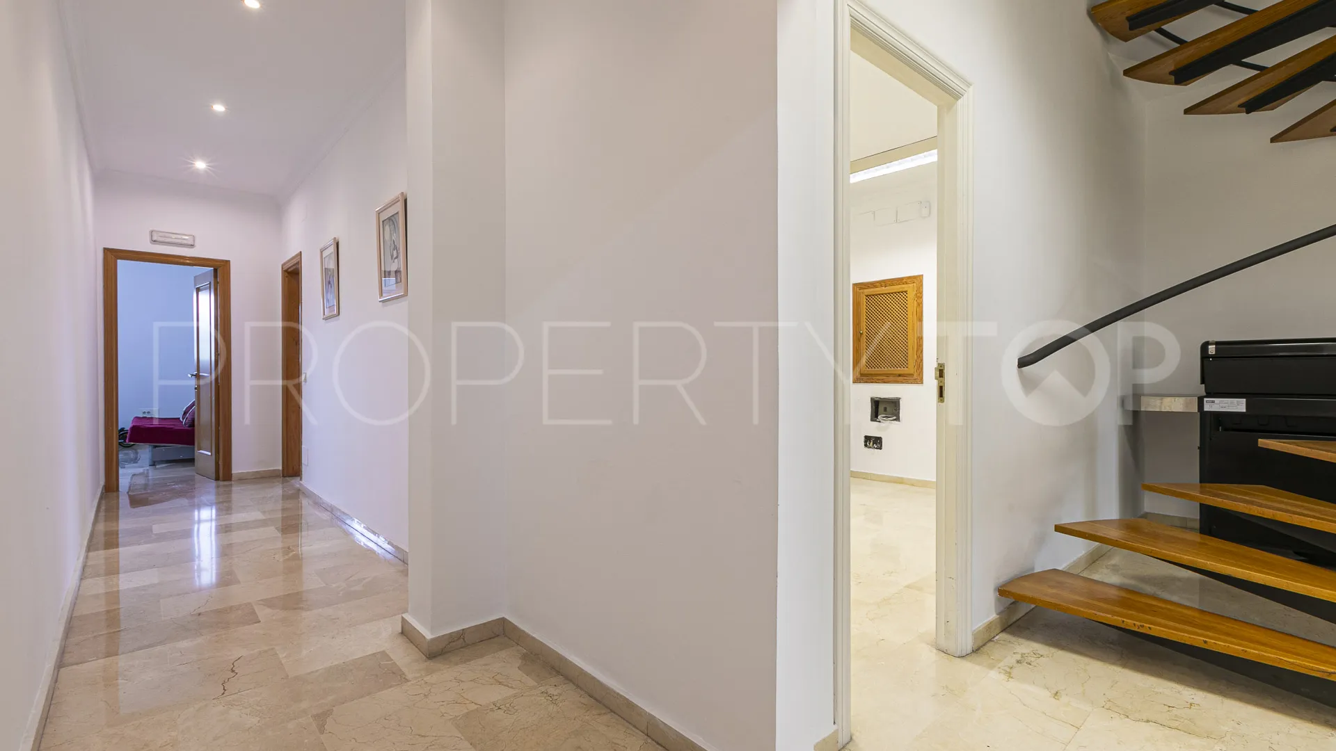 Nave en venta en Plaza de toros-La Ermita con 8 dormitorios