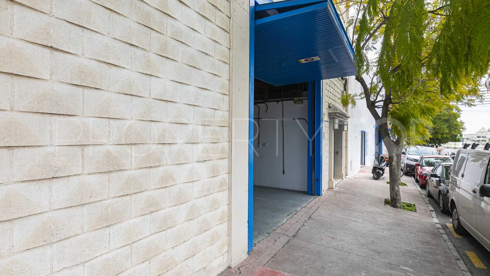 Nave en venta en Plaza de toros-La Ermita con 8 dormitorios