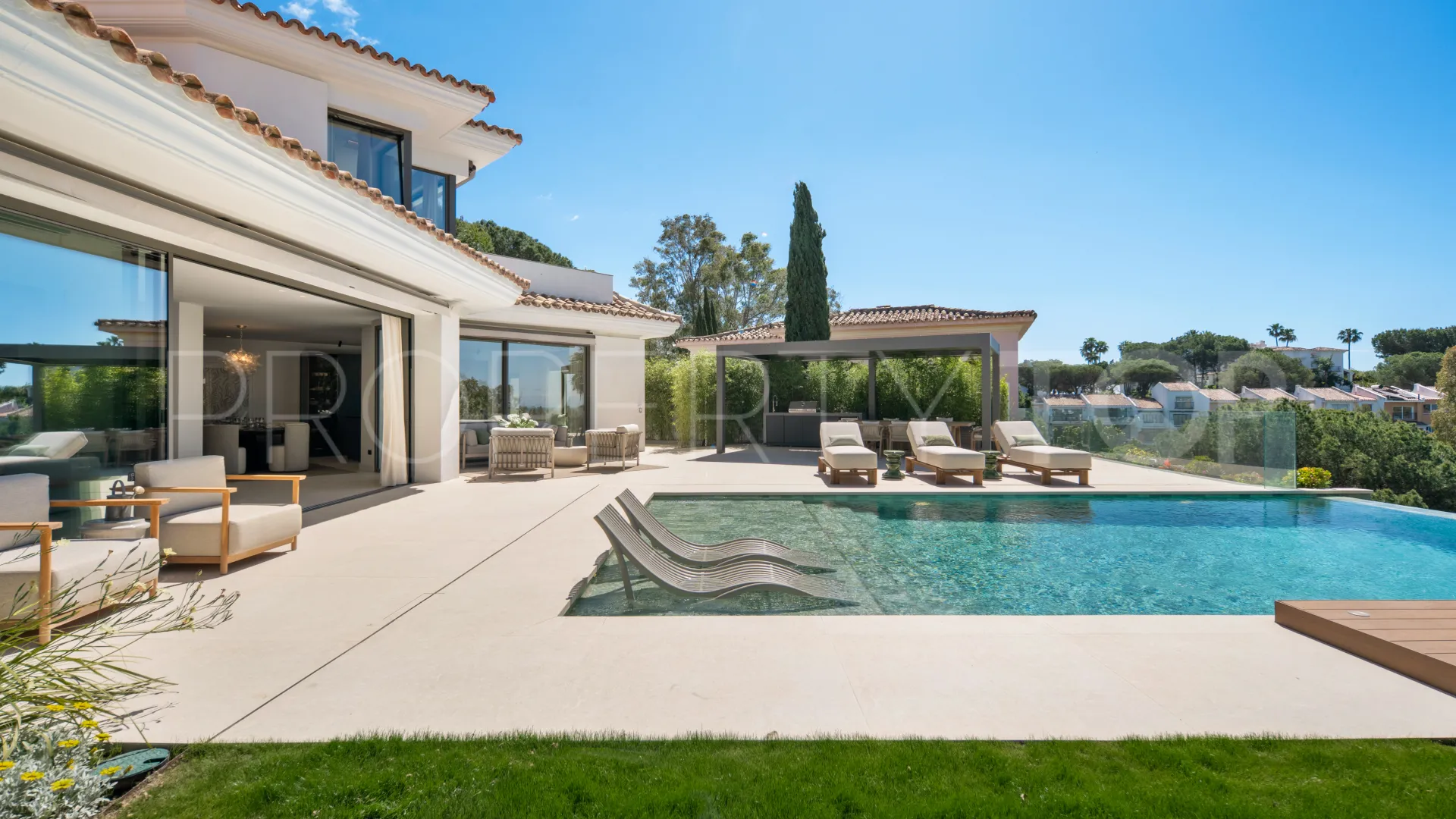 El Herrojo 6 bedrooms villa for sale