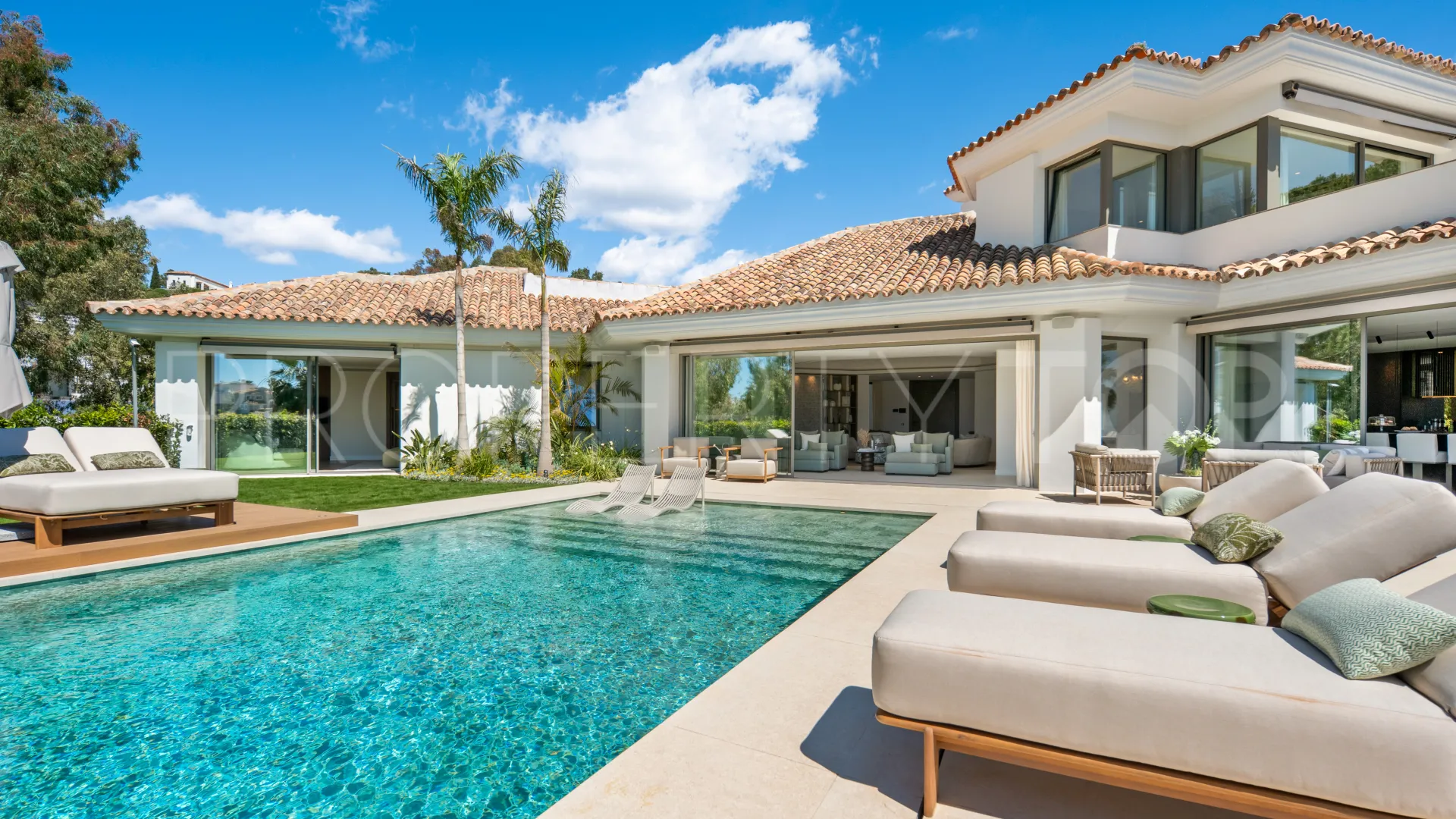 El Herrojo 6 bedrooms villa for sale