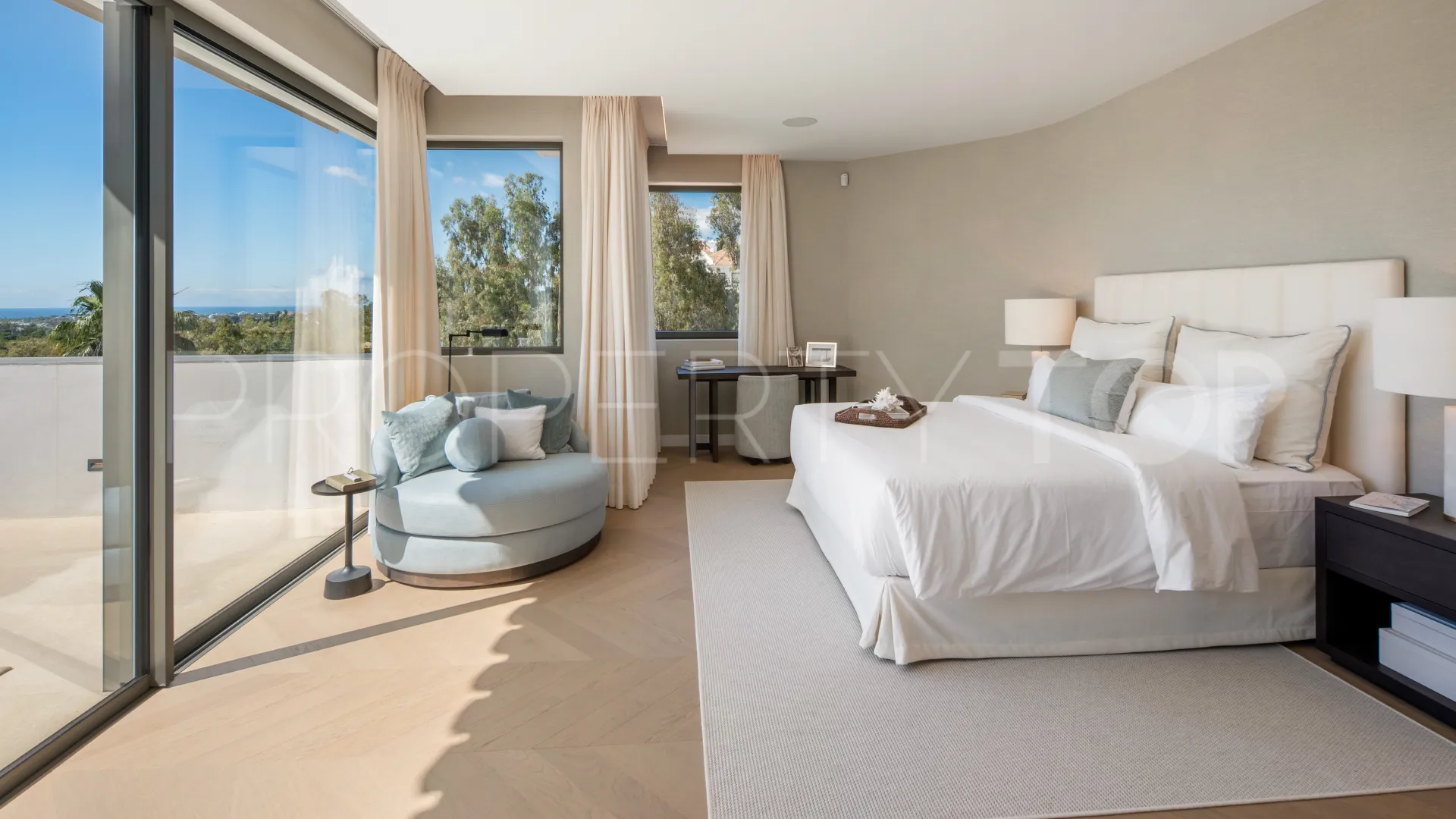 El Herrojo 6 bedrooms villa for sale