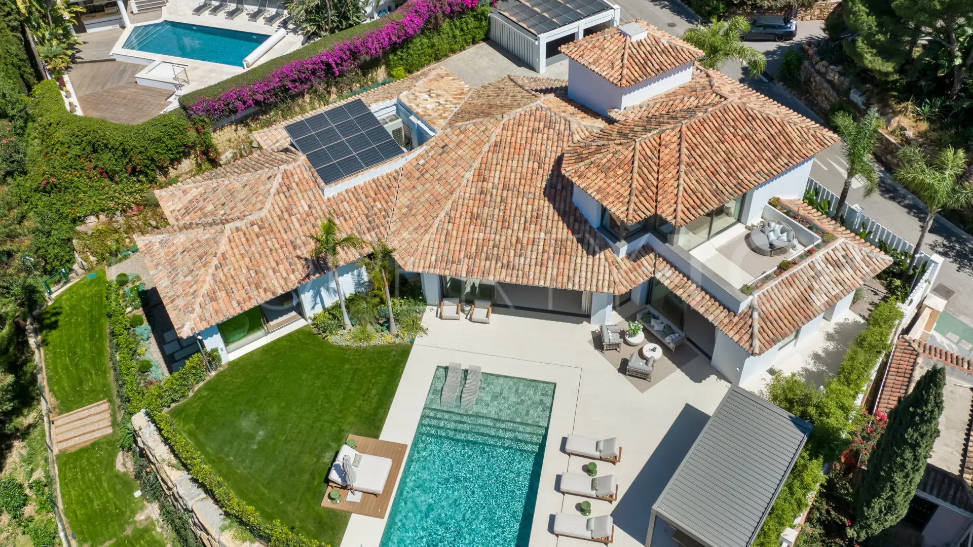 El Herrojo 6 bedrooms villa for sale