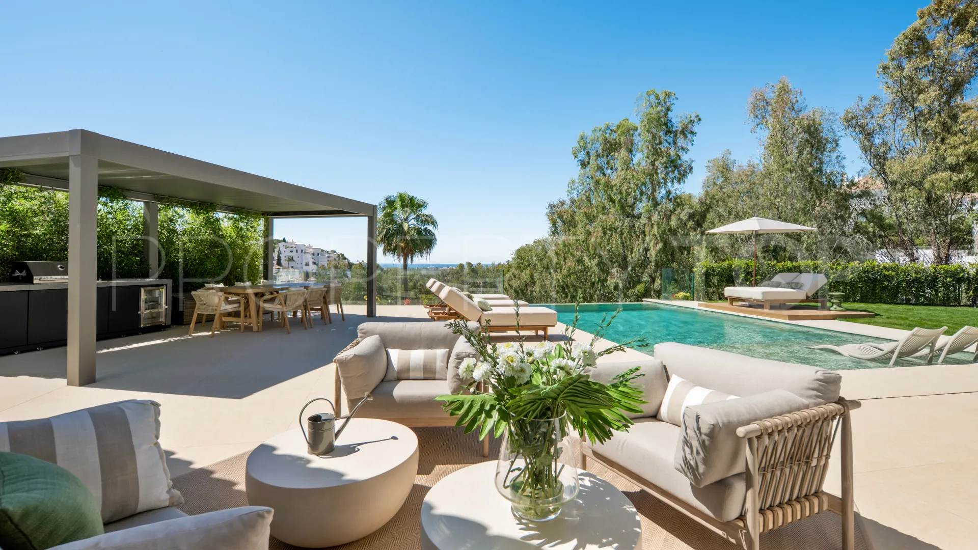 El Herrojo 6 bedrooms villa for sale