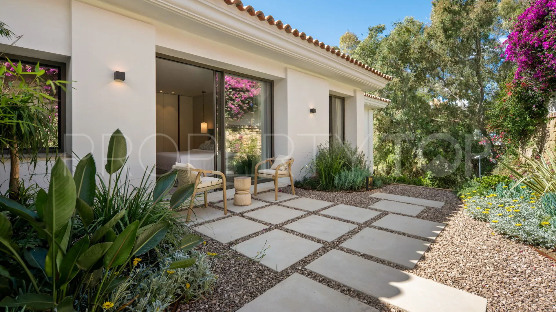 El Herrojo 6 bedrooms villa for sale