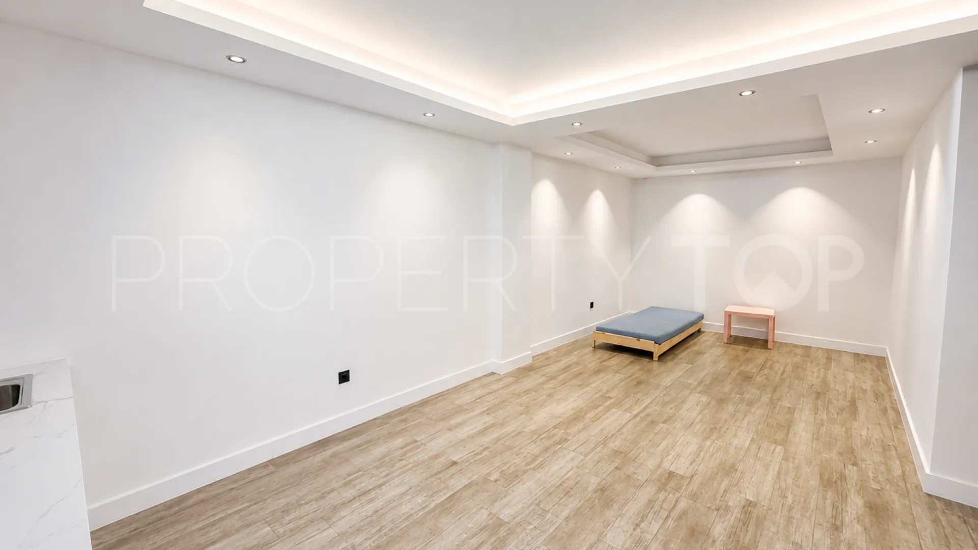 Corona de Nagüeles town house for sale