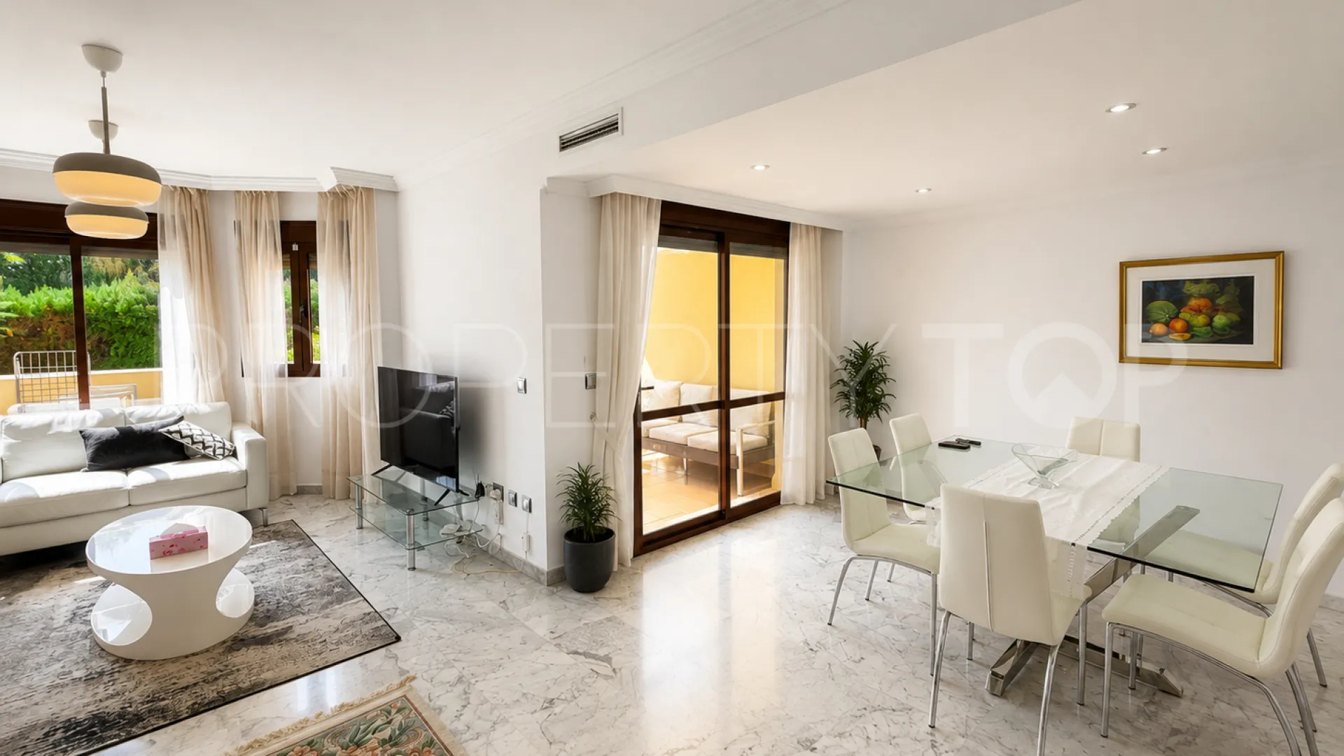 Corona de Nagüeles town house for sale