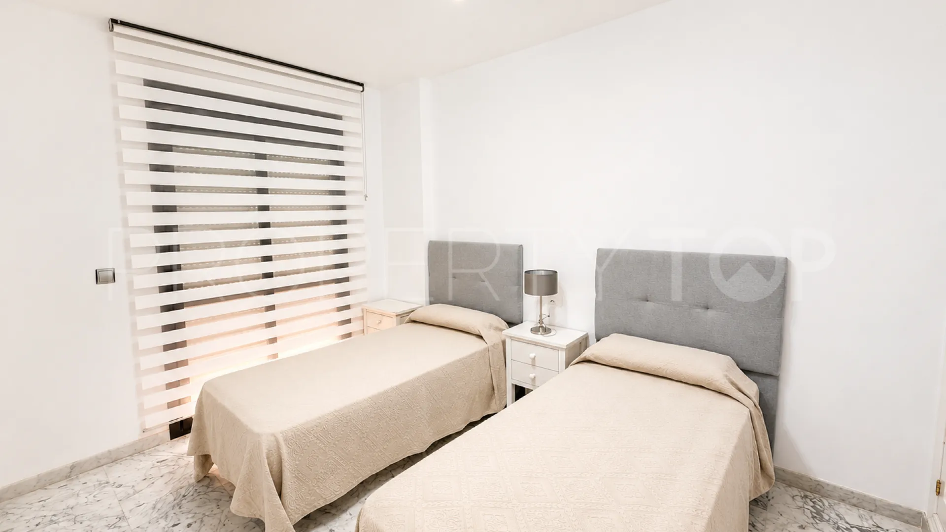 Corona de Nagüeles town house for sale