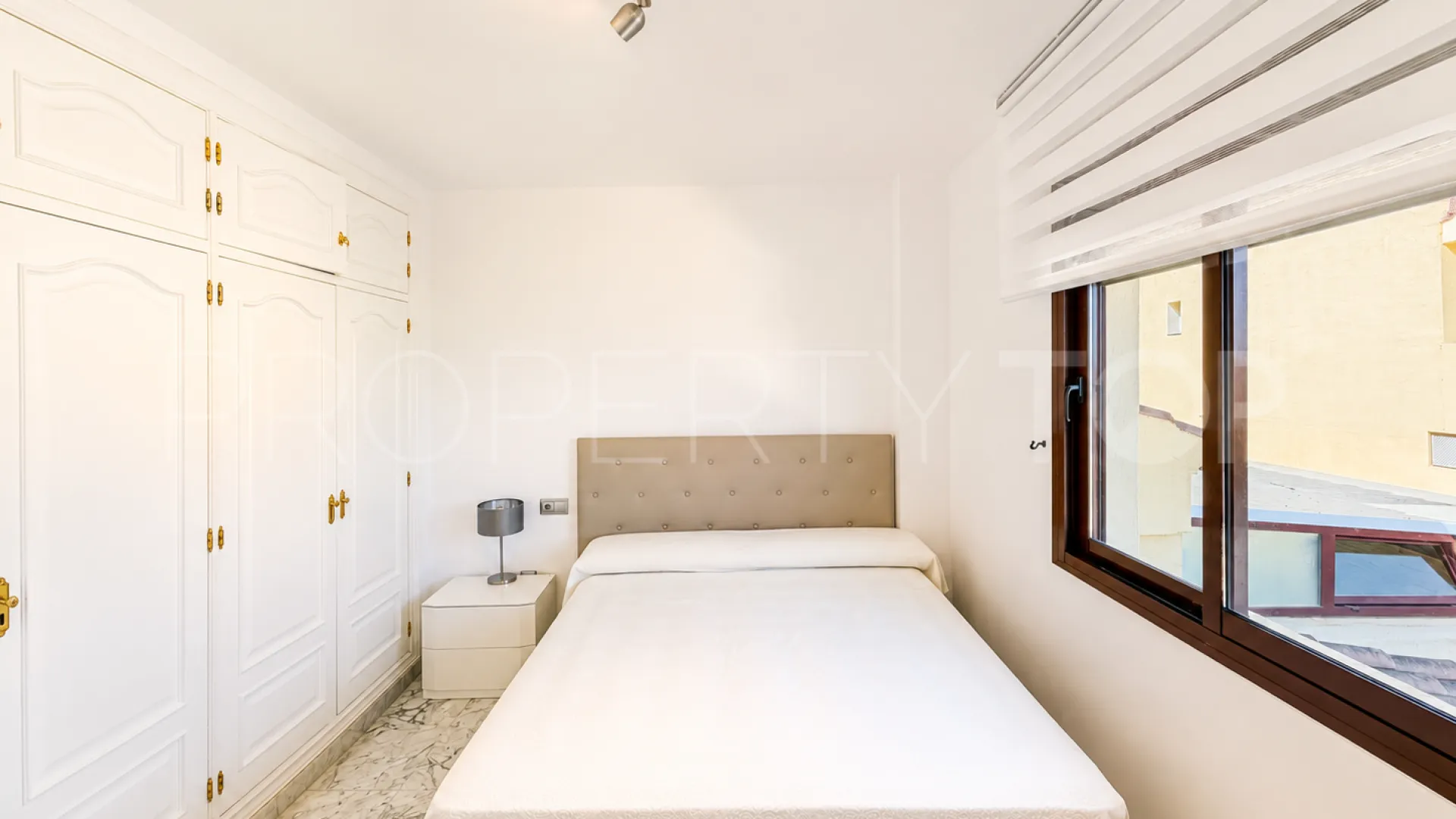 Corona de Nagüeles town house for sale
