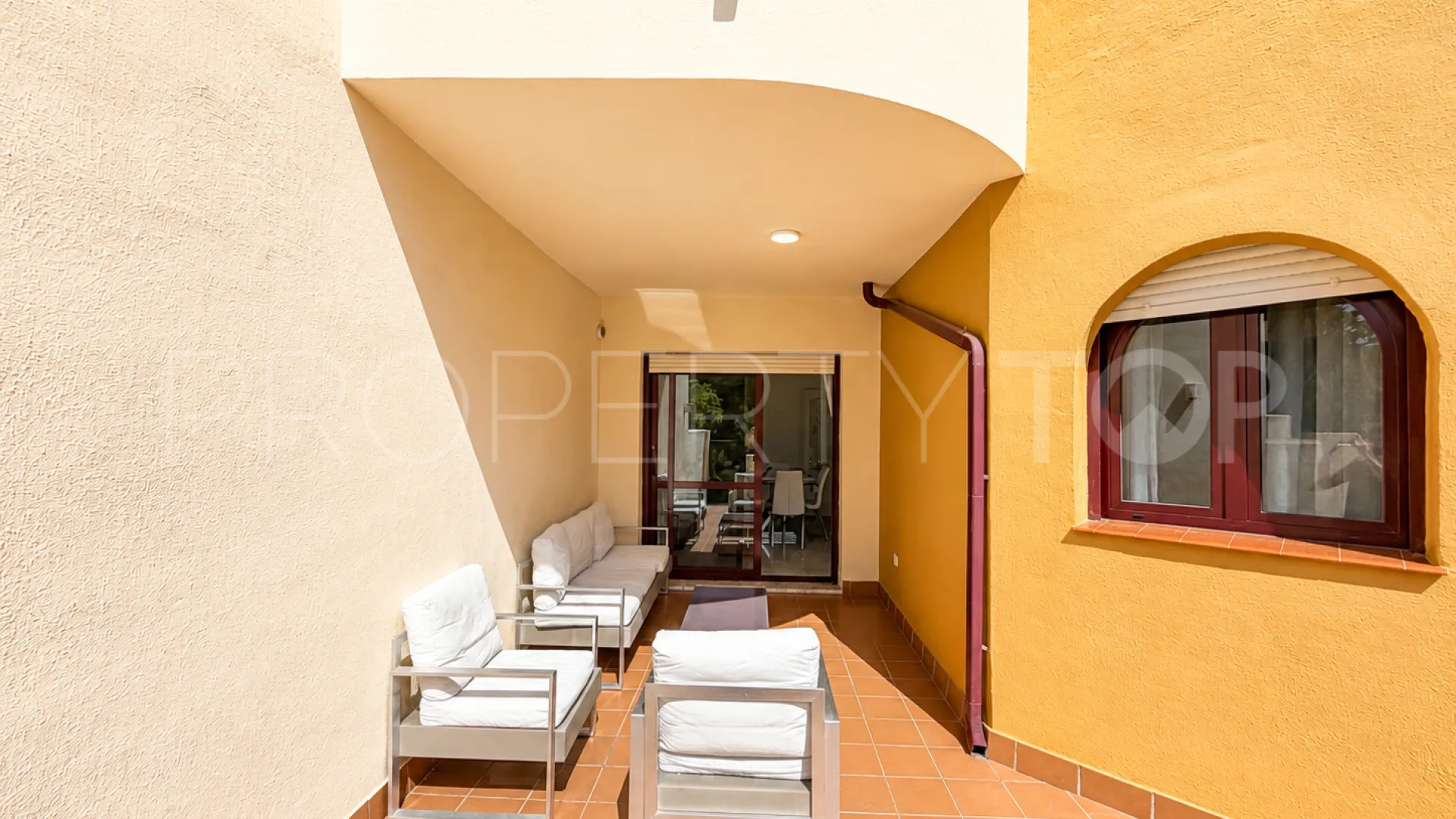 Corona de Nagüeles town house for sale