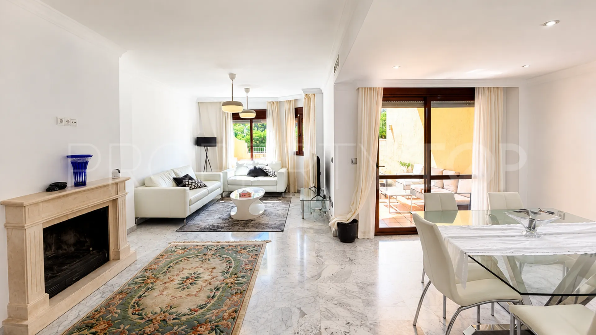 Corona de Nagüeles town house for sale