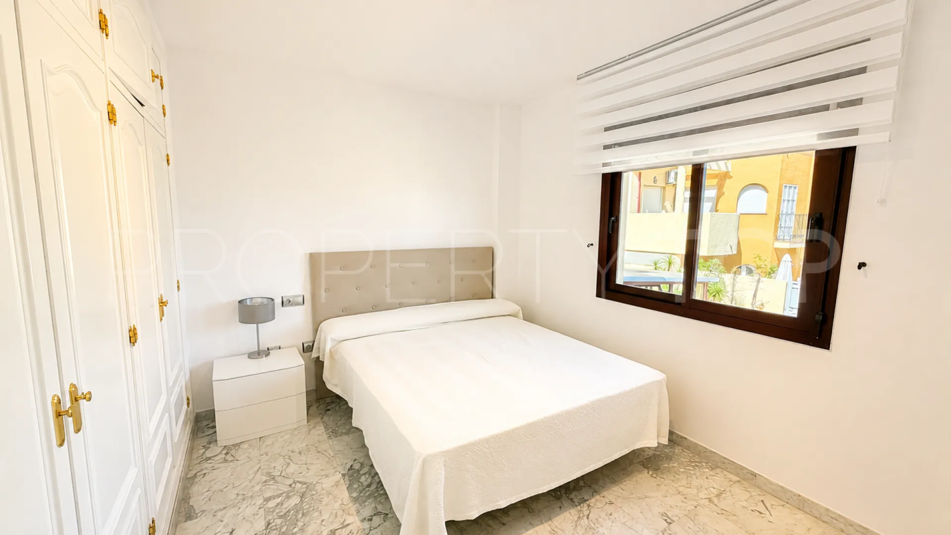 Corona de Nagüeles town house for sale
