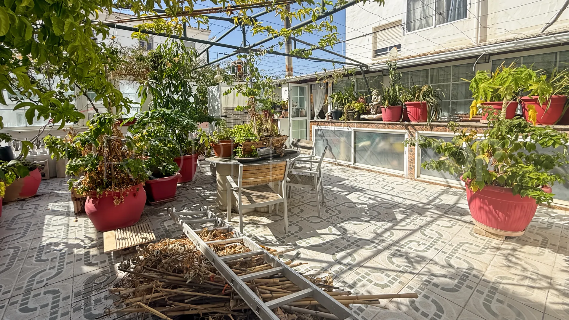 2 bedrooms Estepona flat for sale