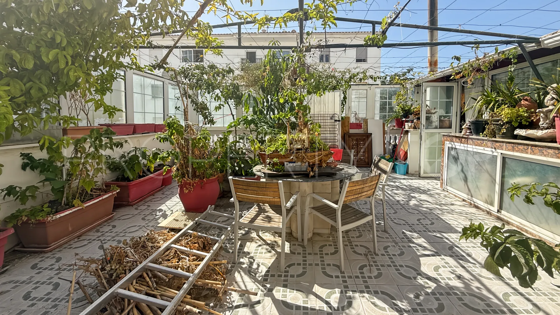 2 bedrooms Estepona flat for sale