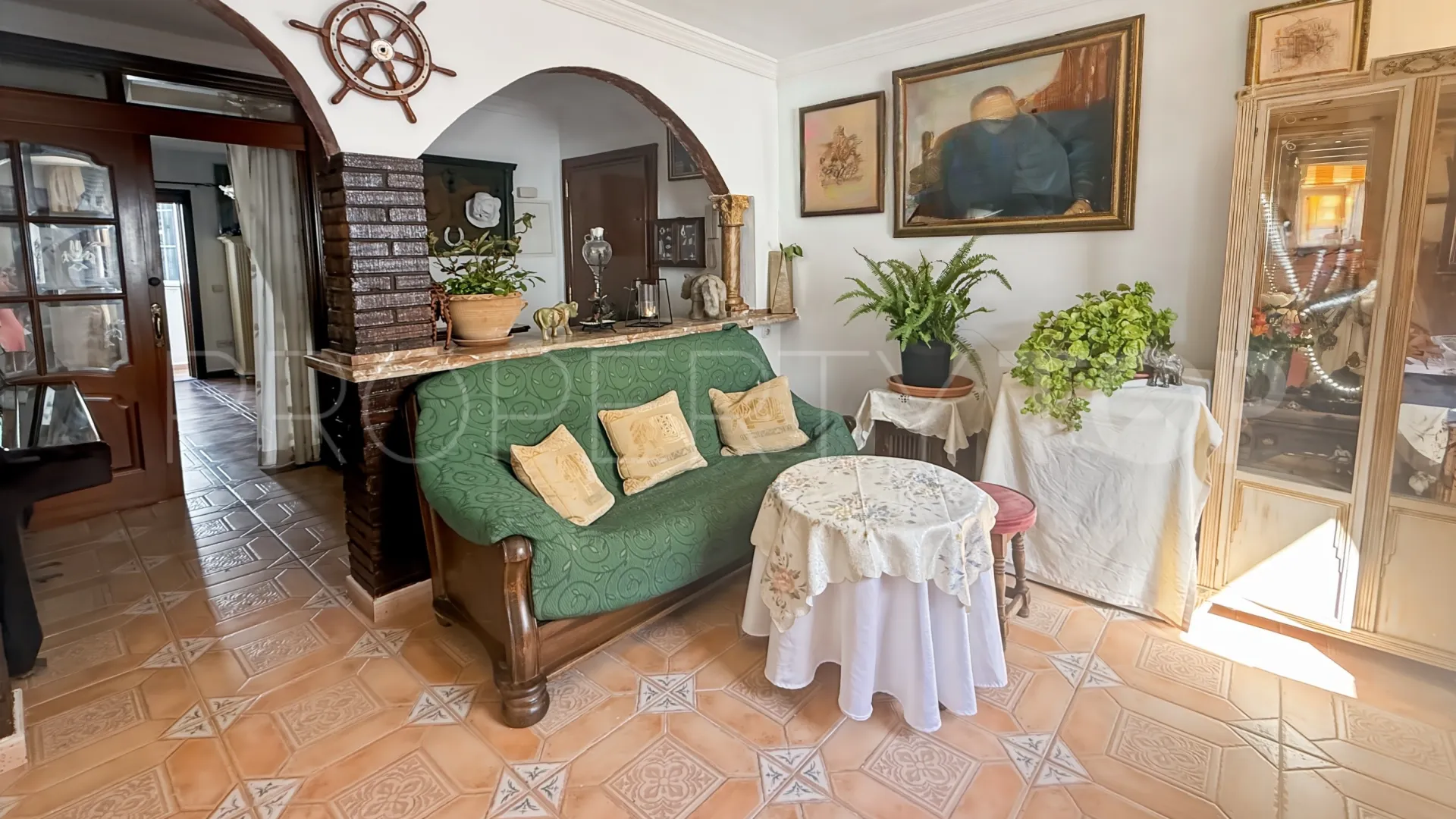 2 bedrooms Estepona flat for sale