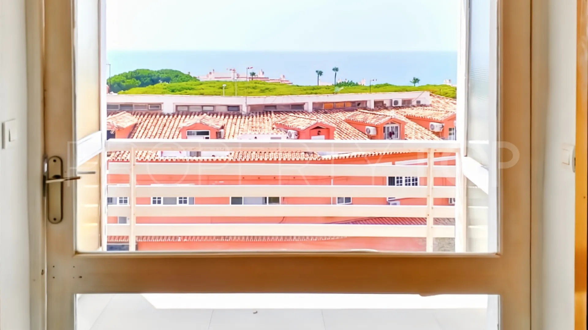 Buy studio in Calahonda