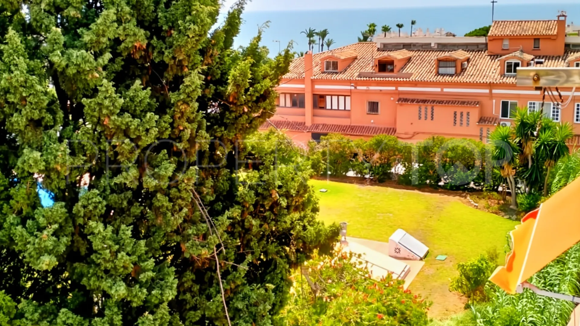 Buy studio in Calahonda