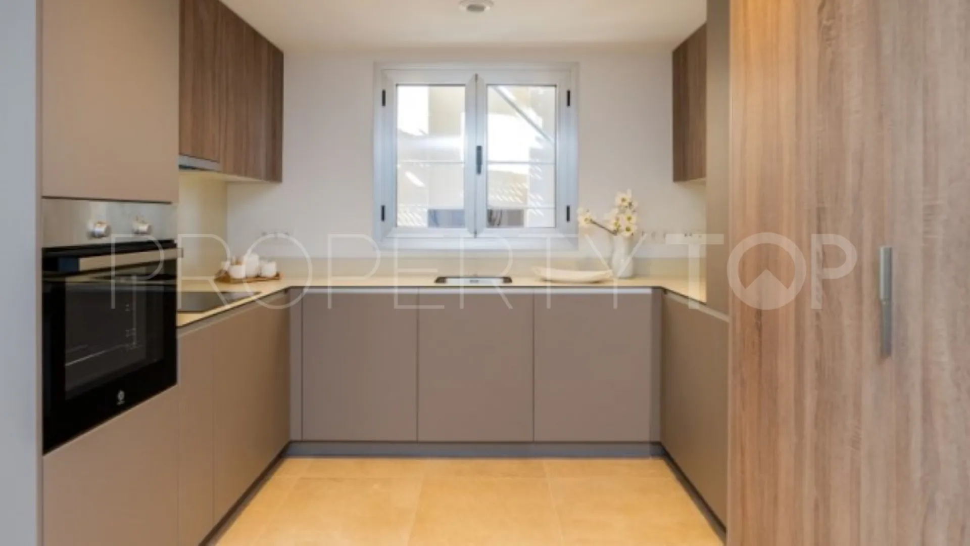 Estepona Golf, apartamento en venta con 2 dormitorios