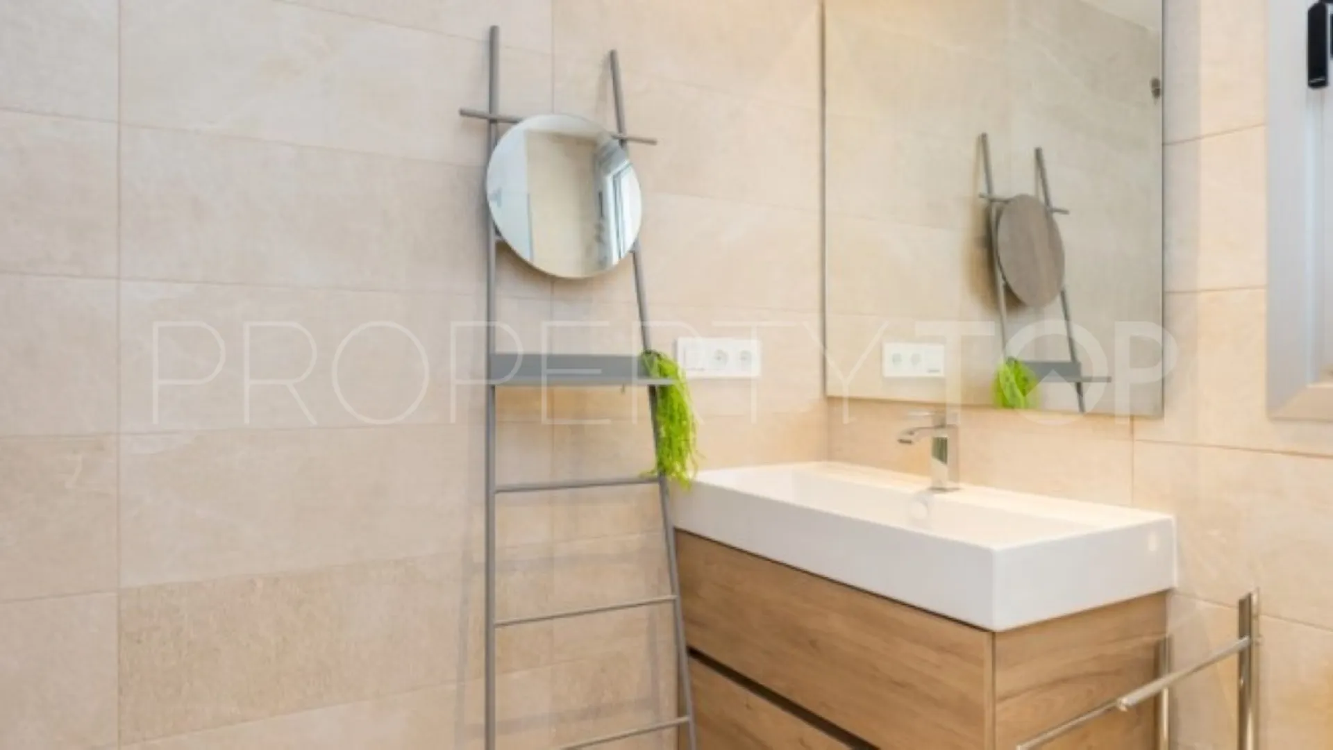 Estepona Golf, apartamento en venta con 2 dormitorios