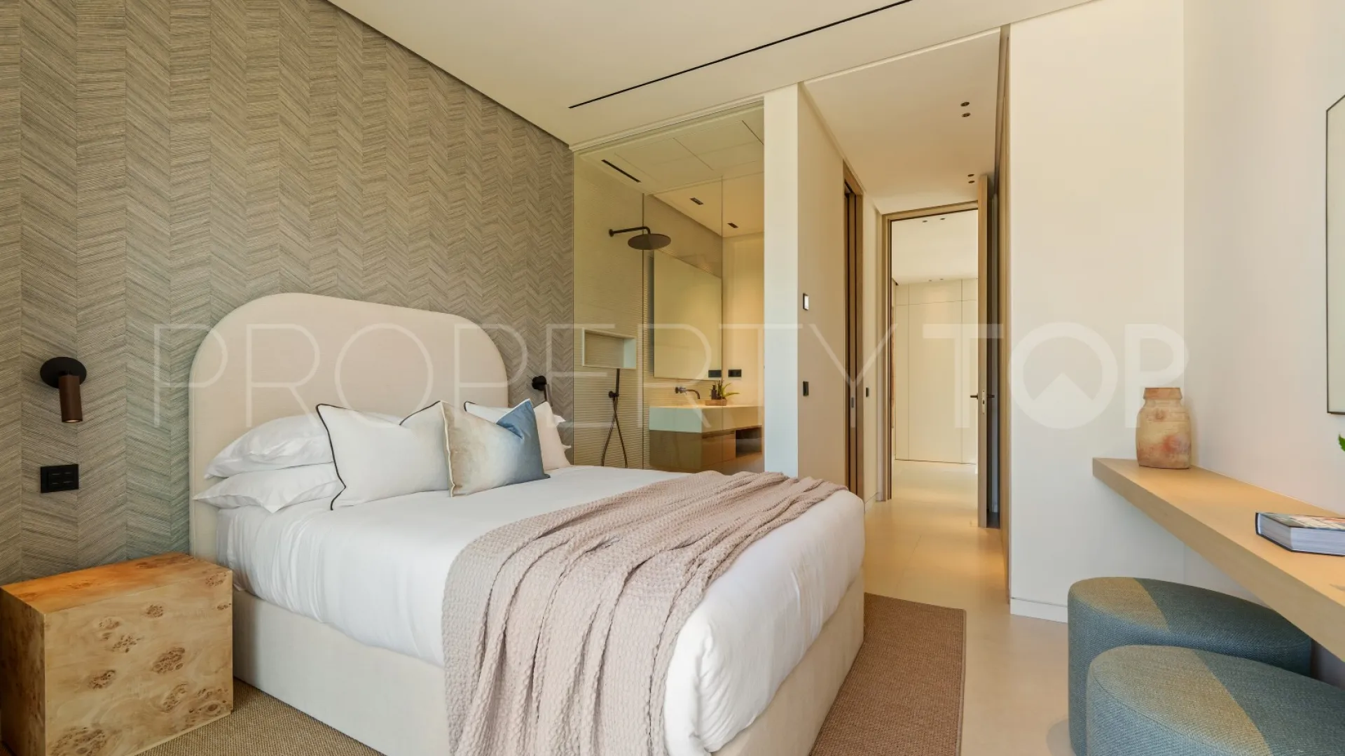 For sale 5 bedrooms villa in Marbella Golden Mile