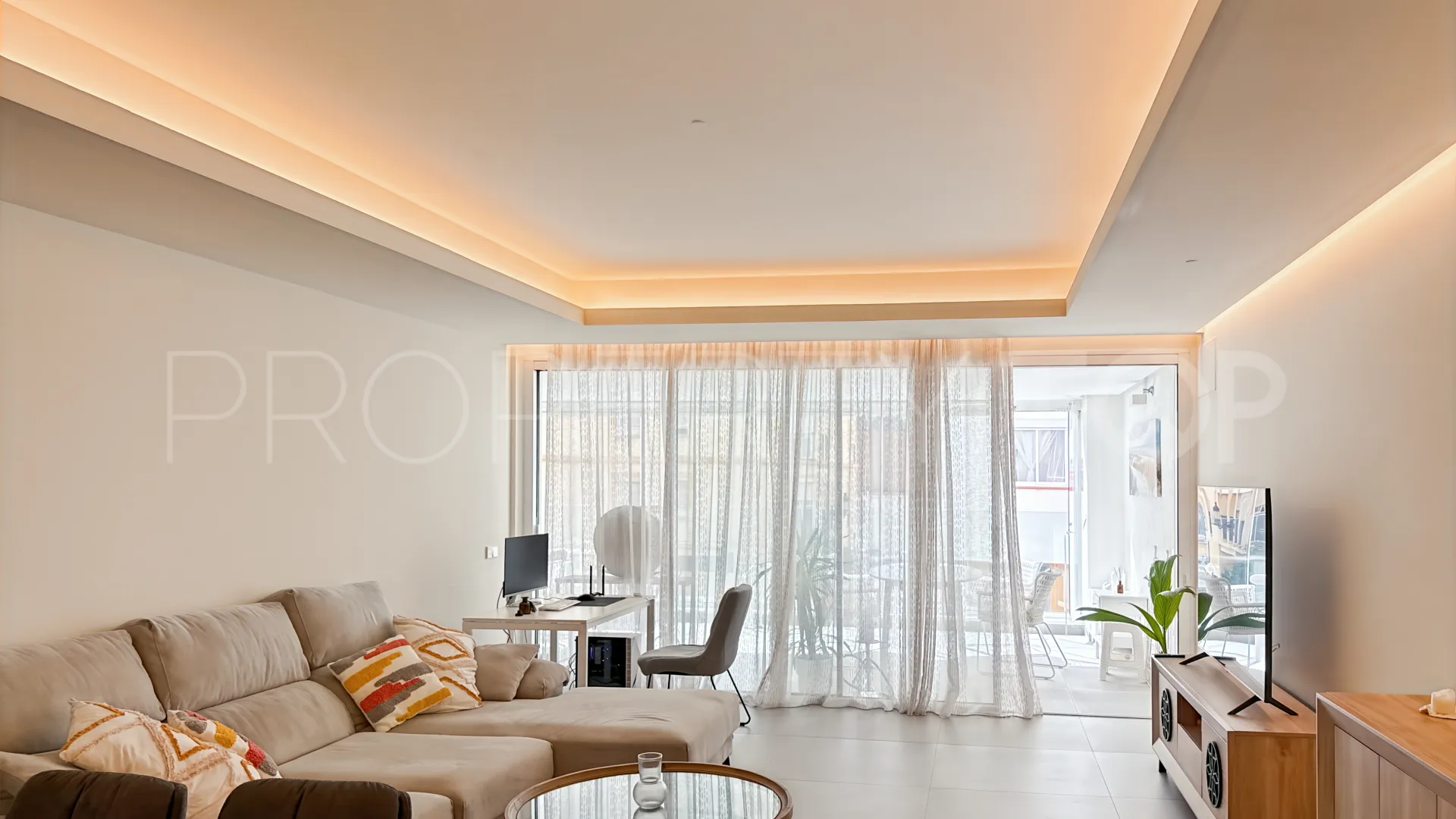 Apartment for sale in Estepona Puerto