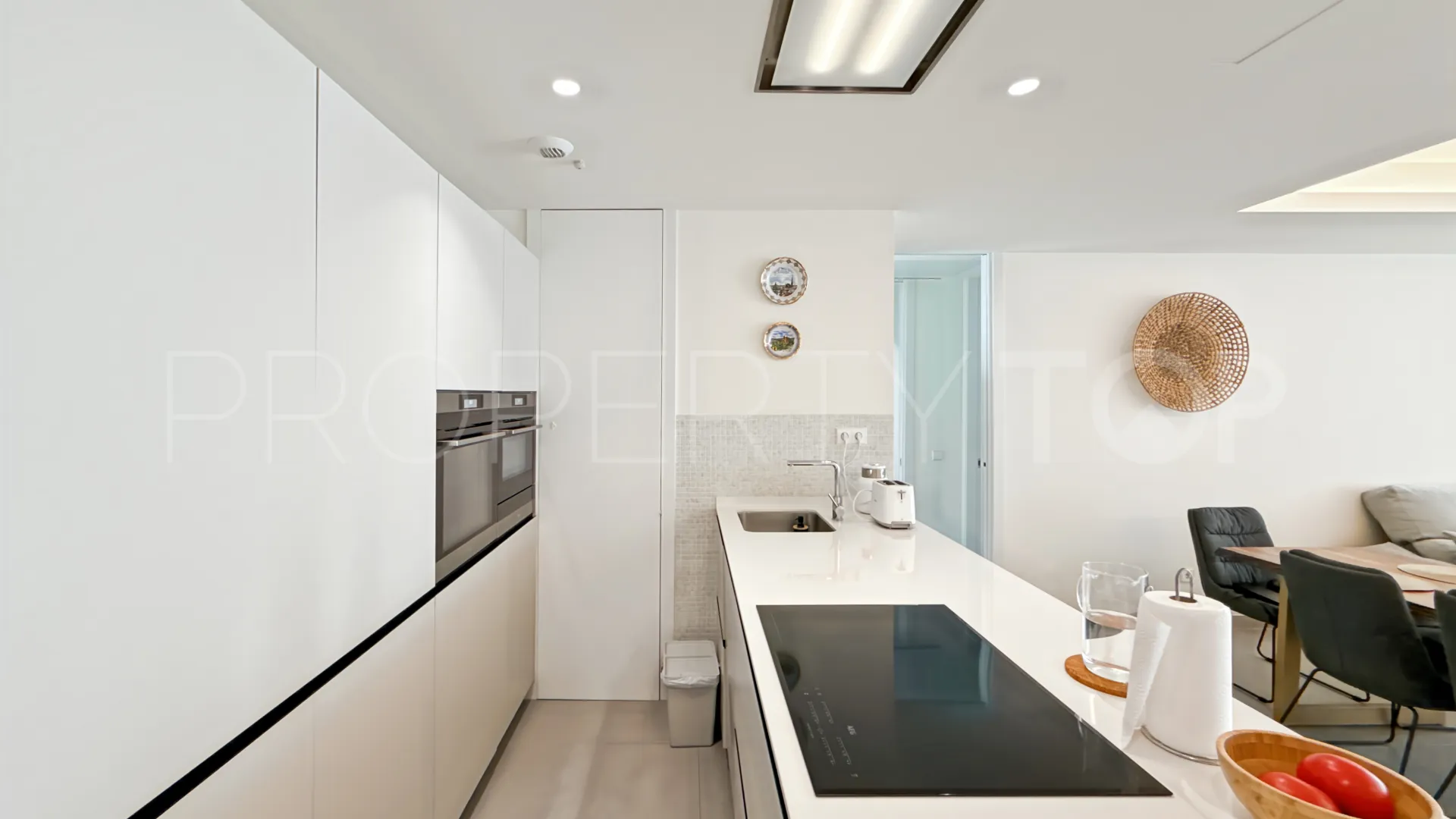 Apartment for sale in Estepona Puerto