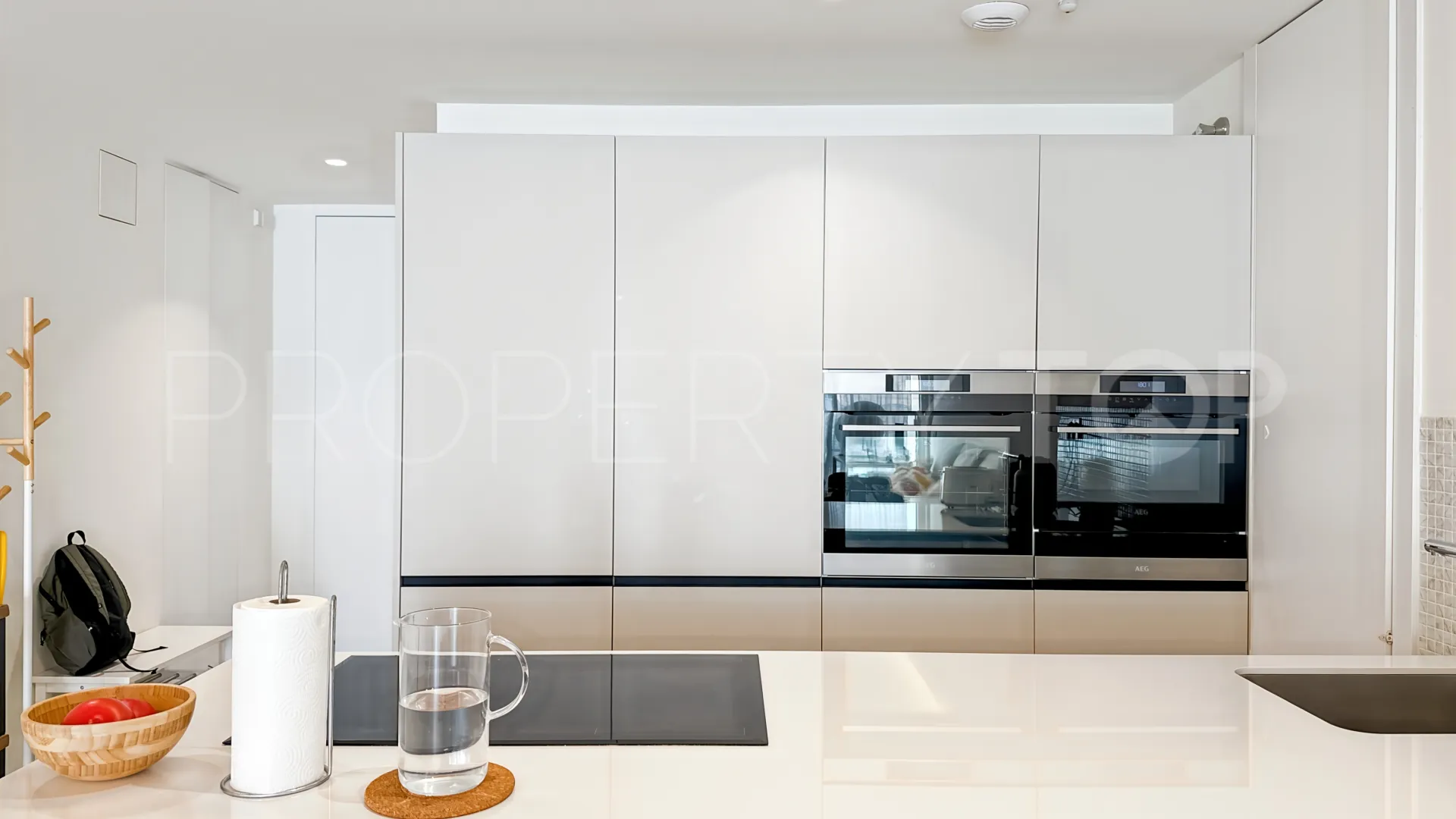 Apartment for sale in Estepona Puerto