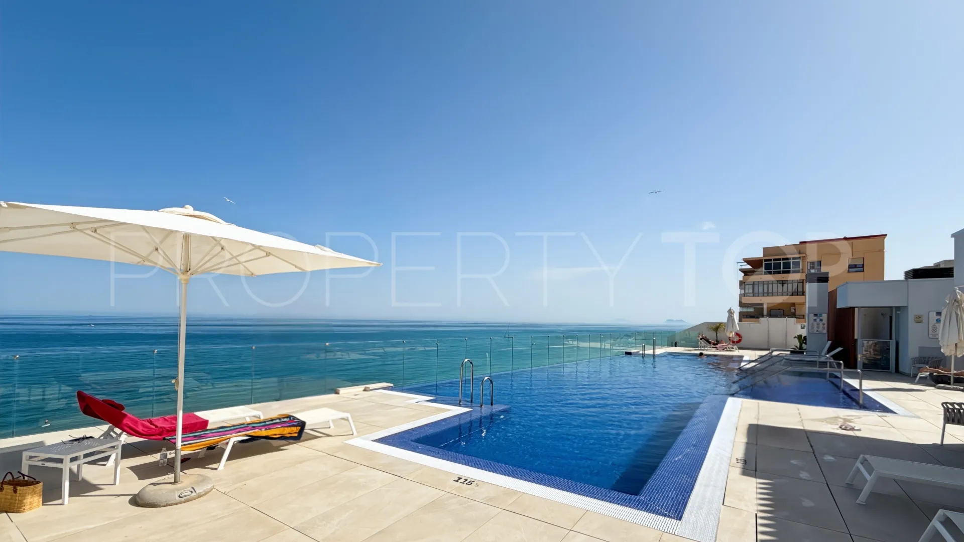 Apartment for sale in Estepona Puerto