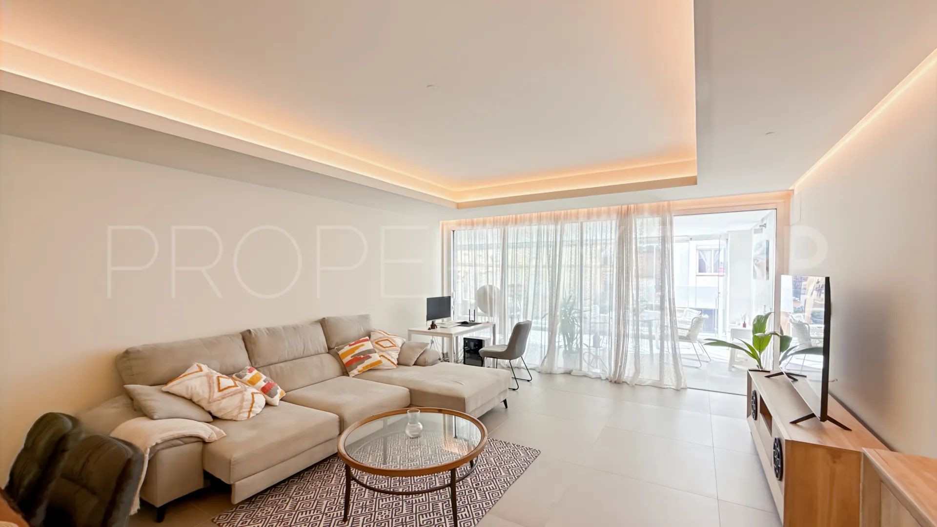 Apartment for sale in Estepona Puerto
