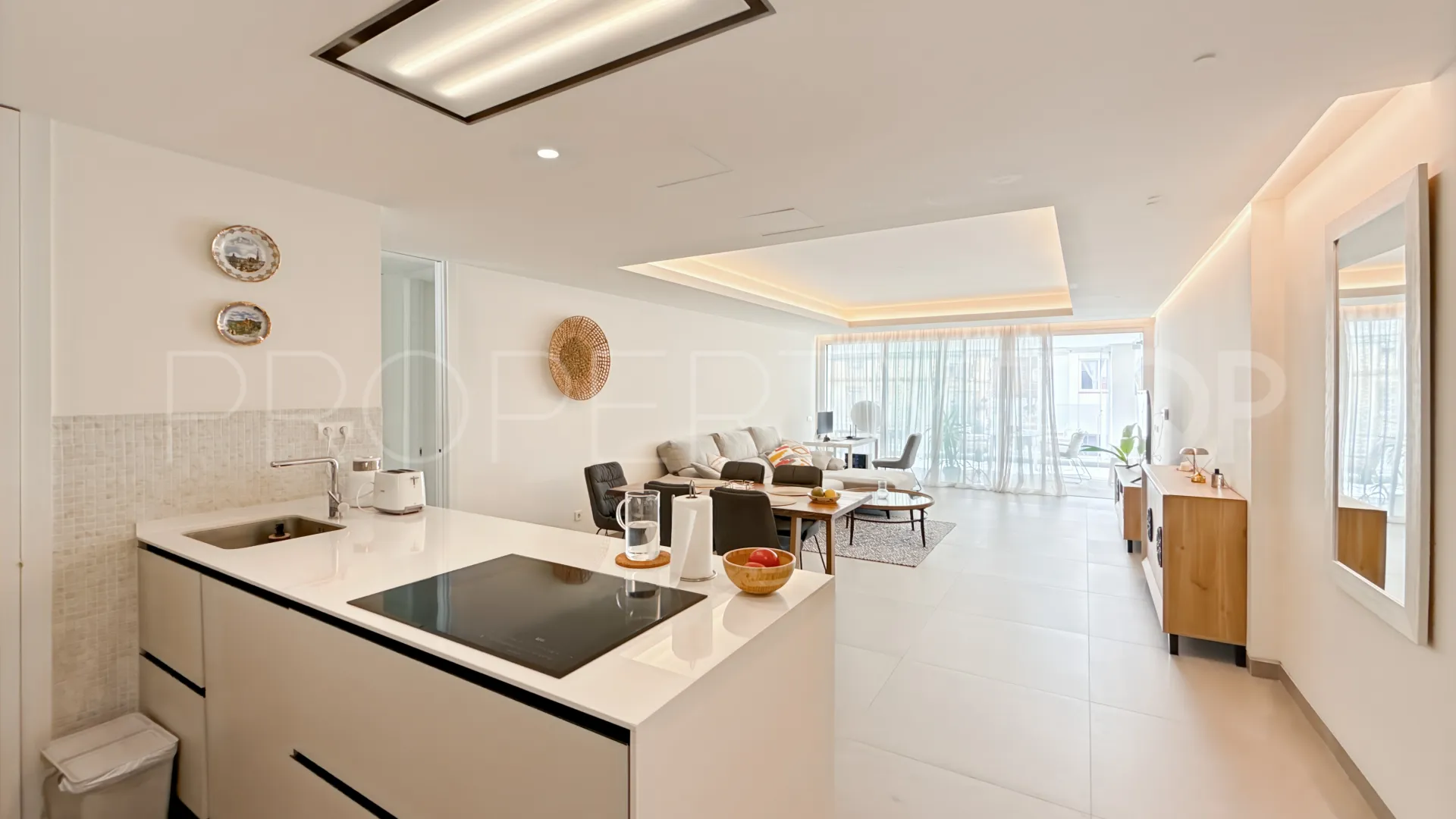 Apartment for sale in Estepona Puerto