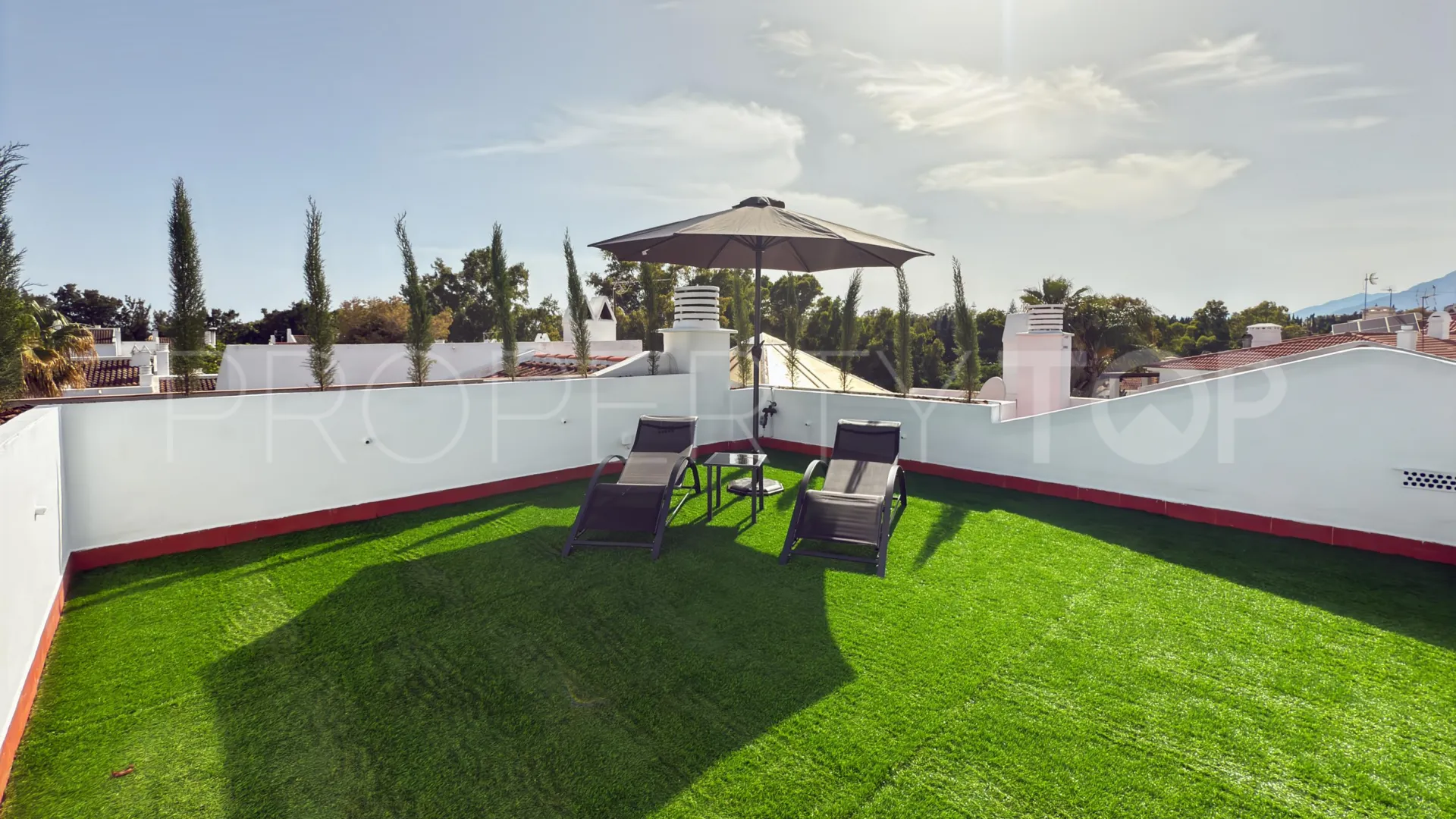 Se vende atico duplex en Elviria de 3 dormitorios
