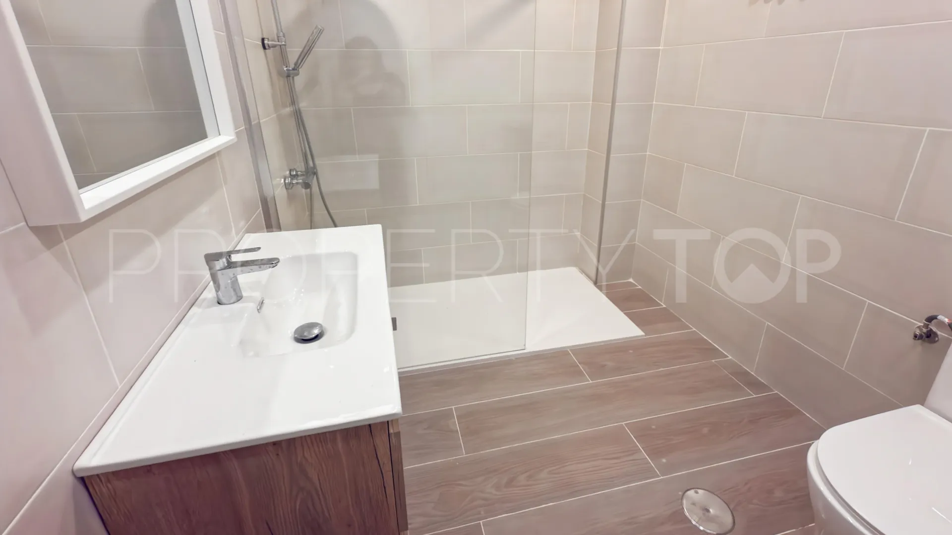 Se vende atico duplex en Elviria de 3 dormitorios