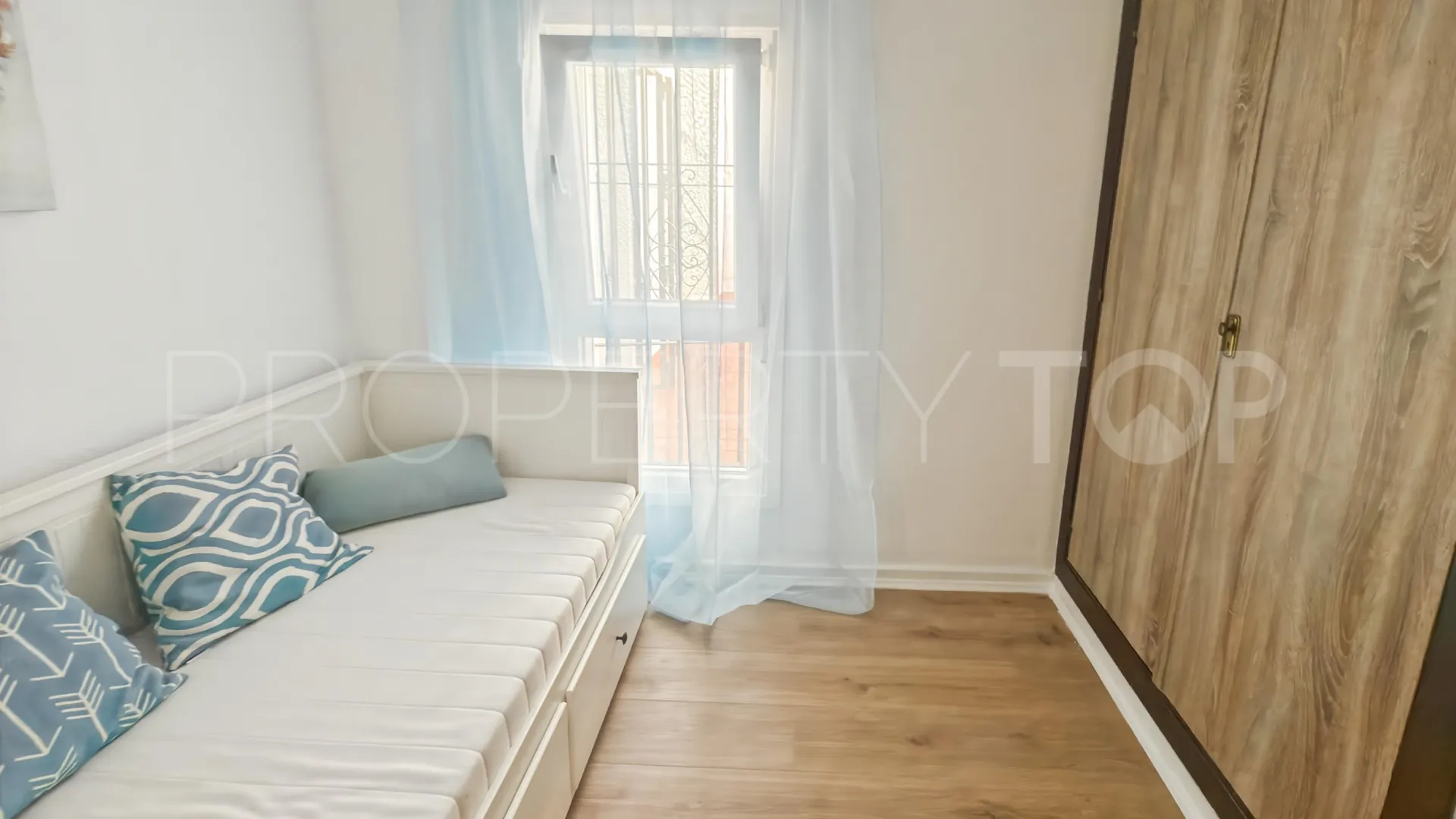 Se vende atico duplex en Elviria de 3 dormitorios