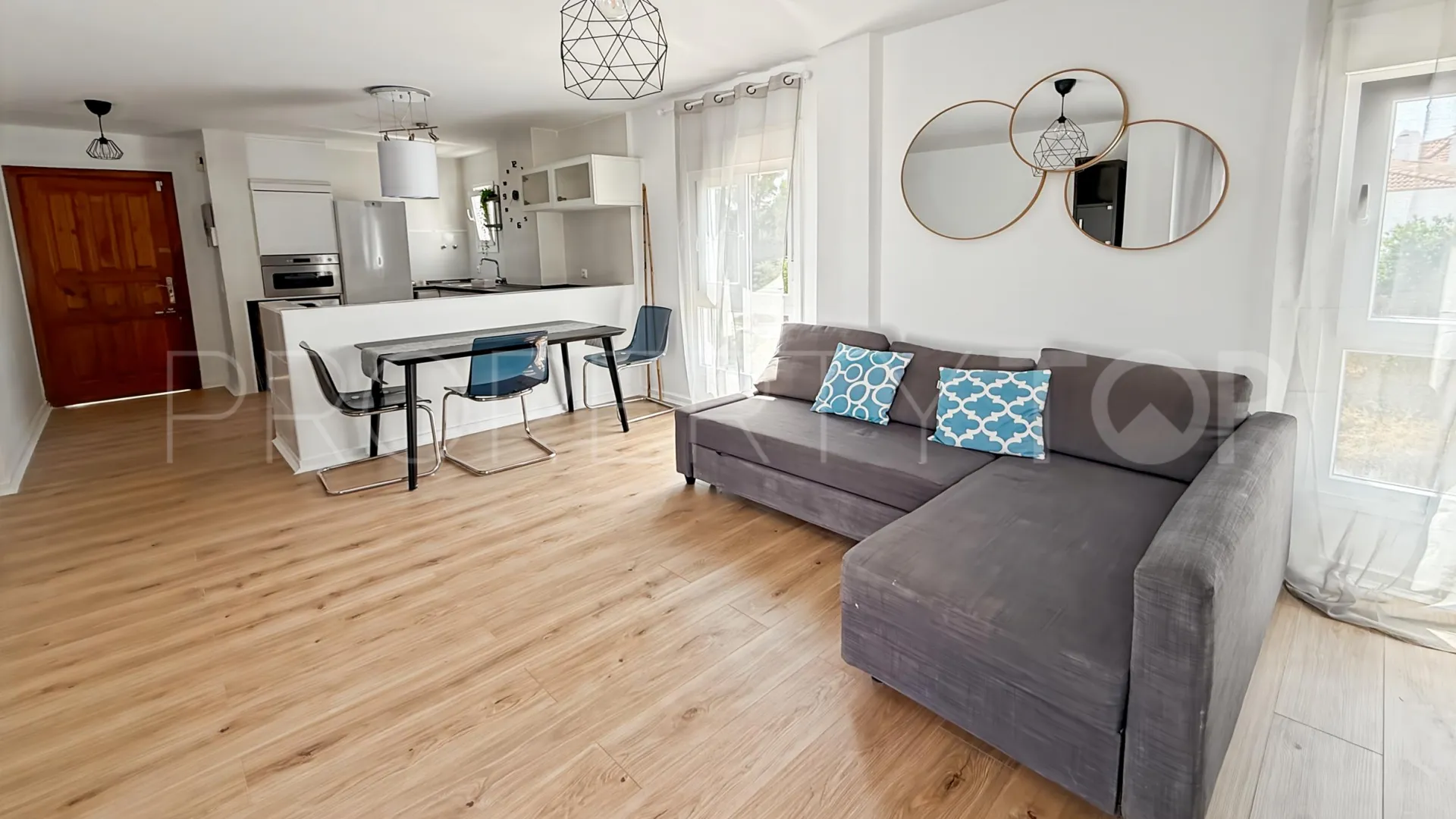 Se vende atico duplex en Elviria de 3 dormitorios