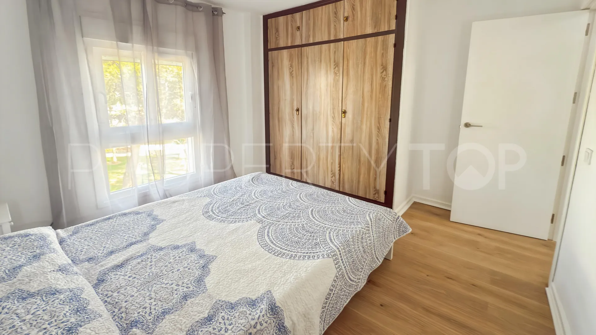 Se vende atico duplex en Elviria de 3 dormitorios