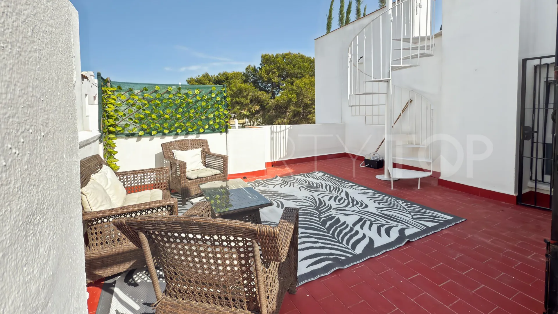 Se vende atico duplex en Elviria de 3 dormitorios