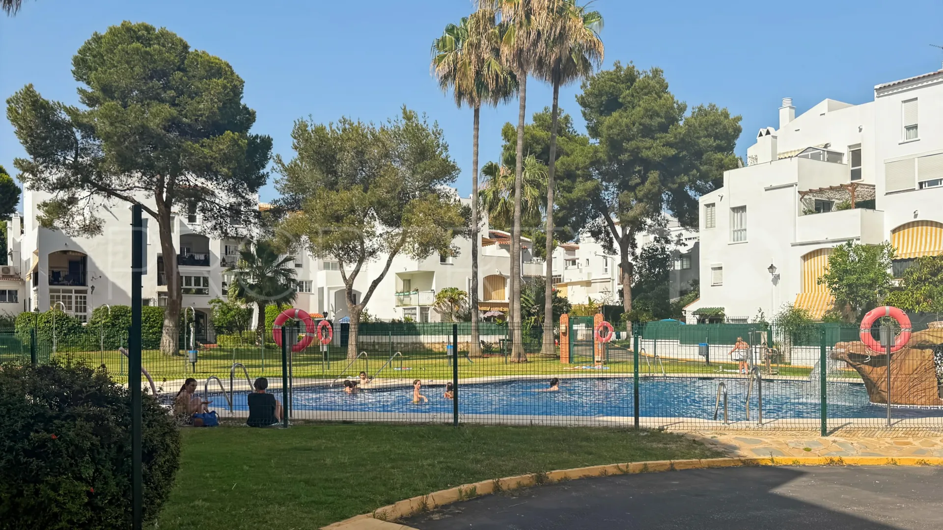 Se vende atico duplex en Elviria de 3 dormitorios
