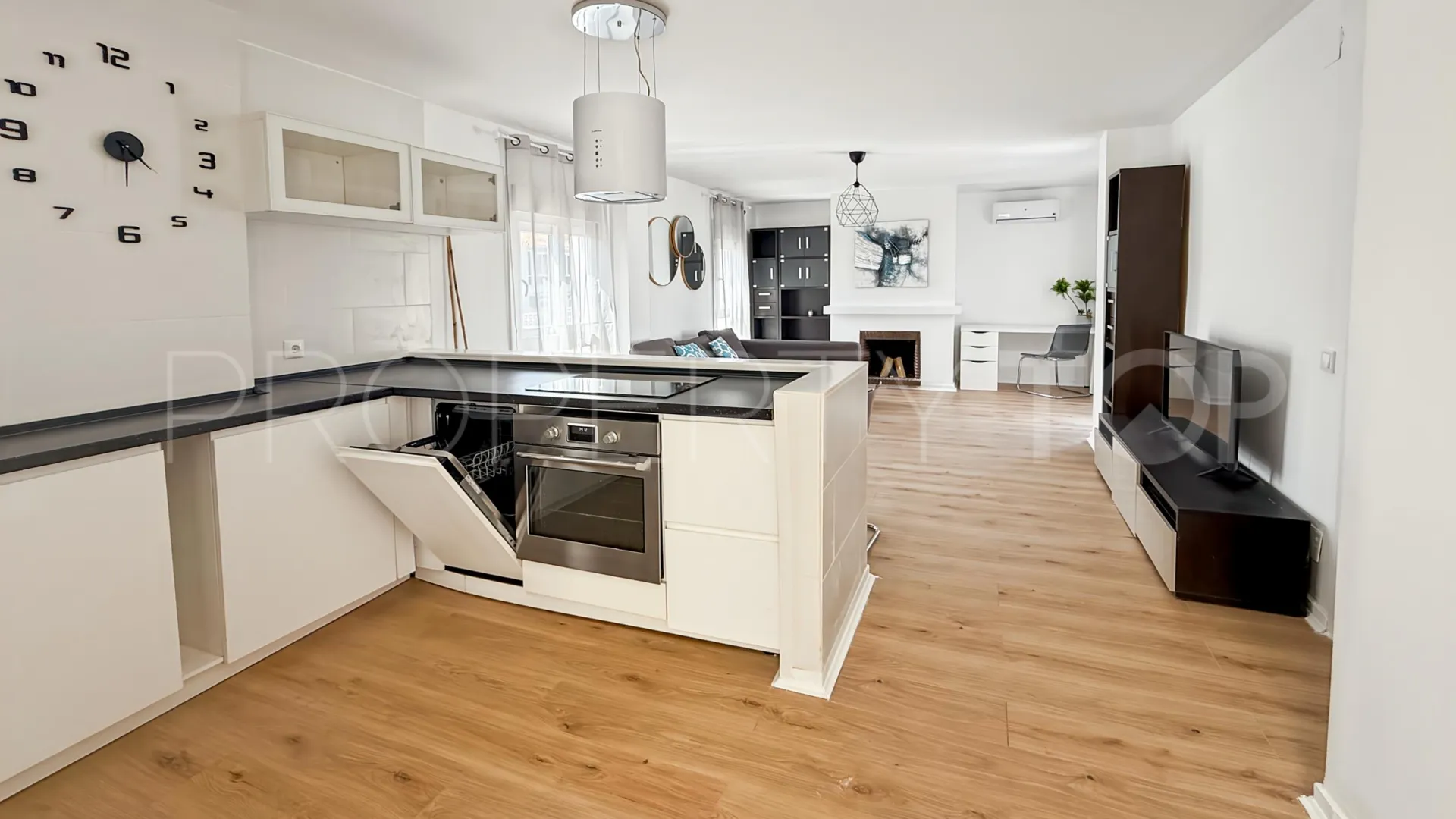 Se vende atico duplex en Elviria de 3 dormitorios