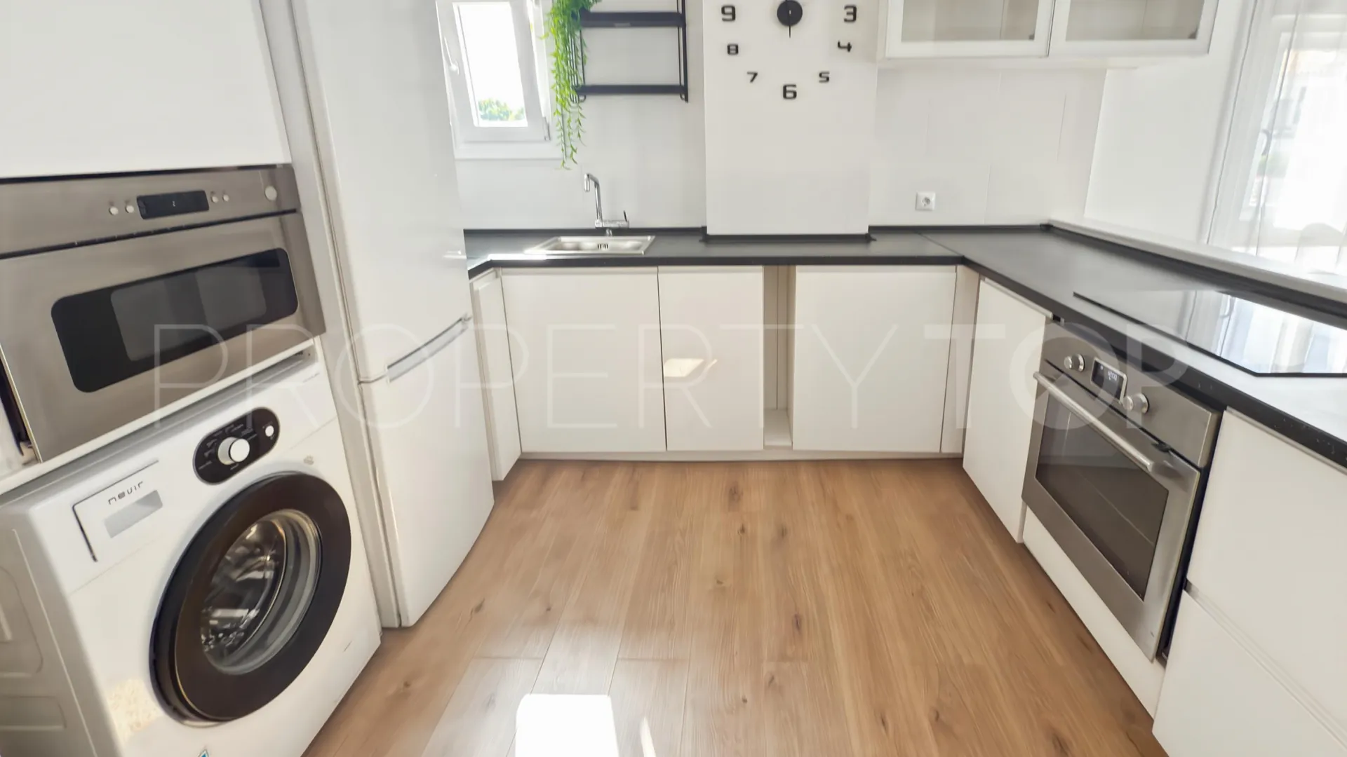 Se vende atico duplex en Elviria de 3 dormitorios